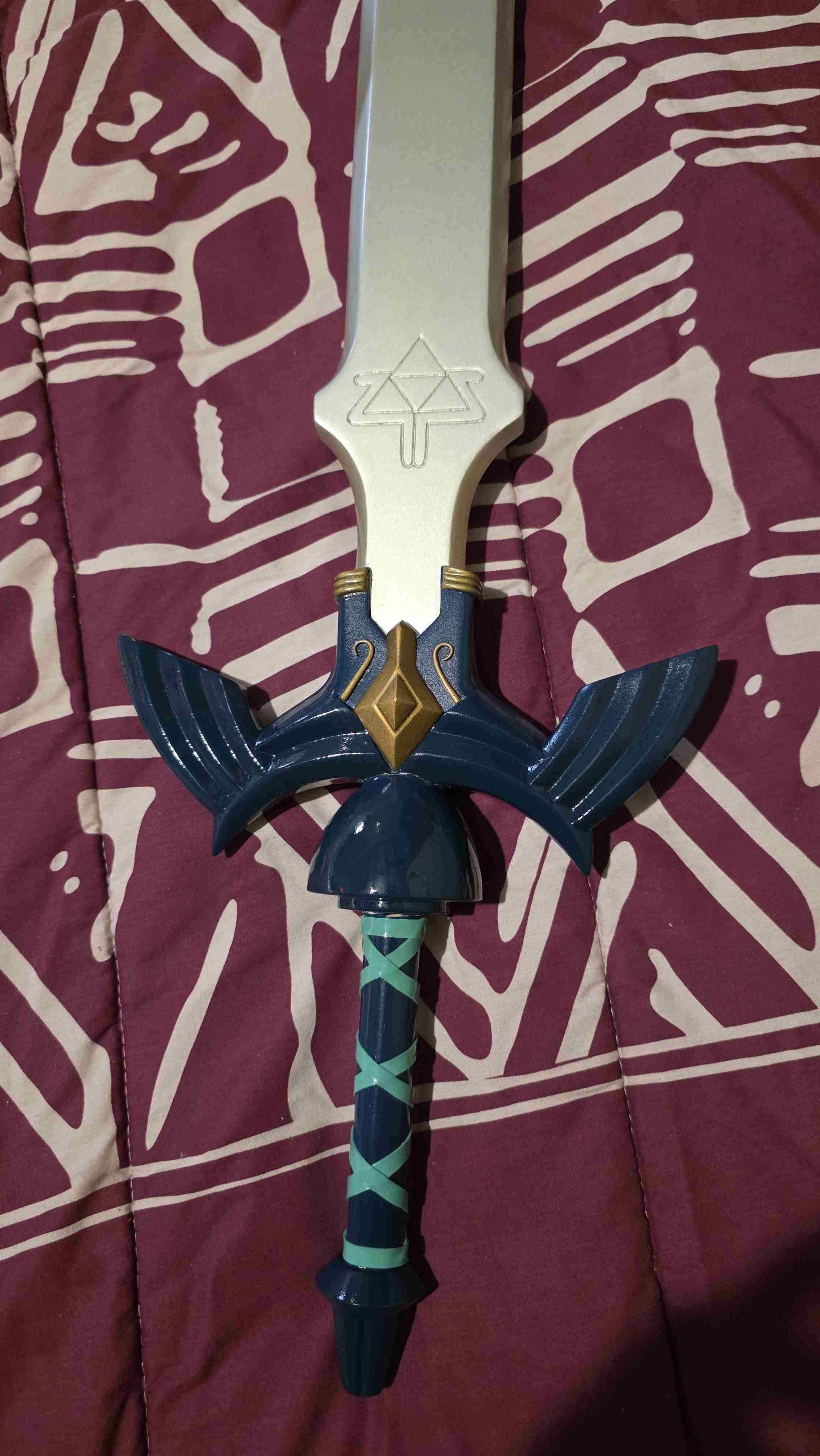 Espada maestra y escudo hyliano - miniatura 4