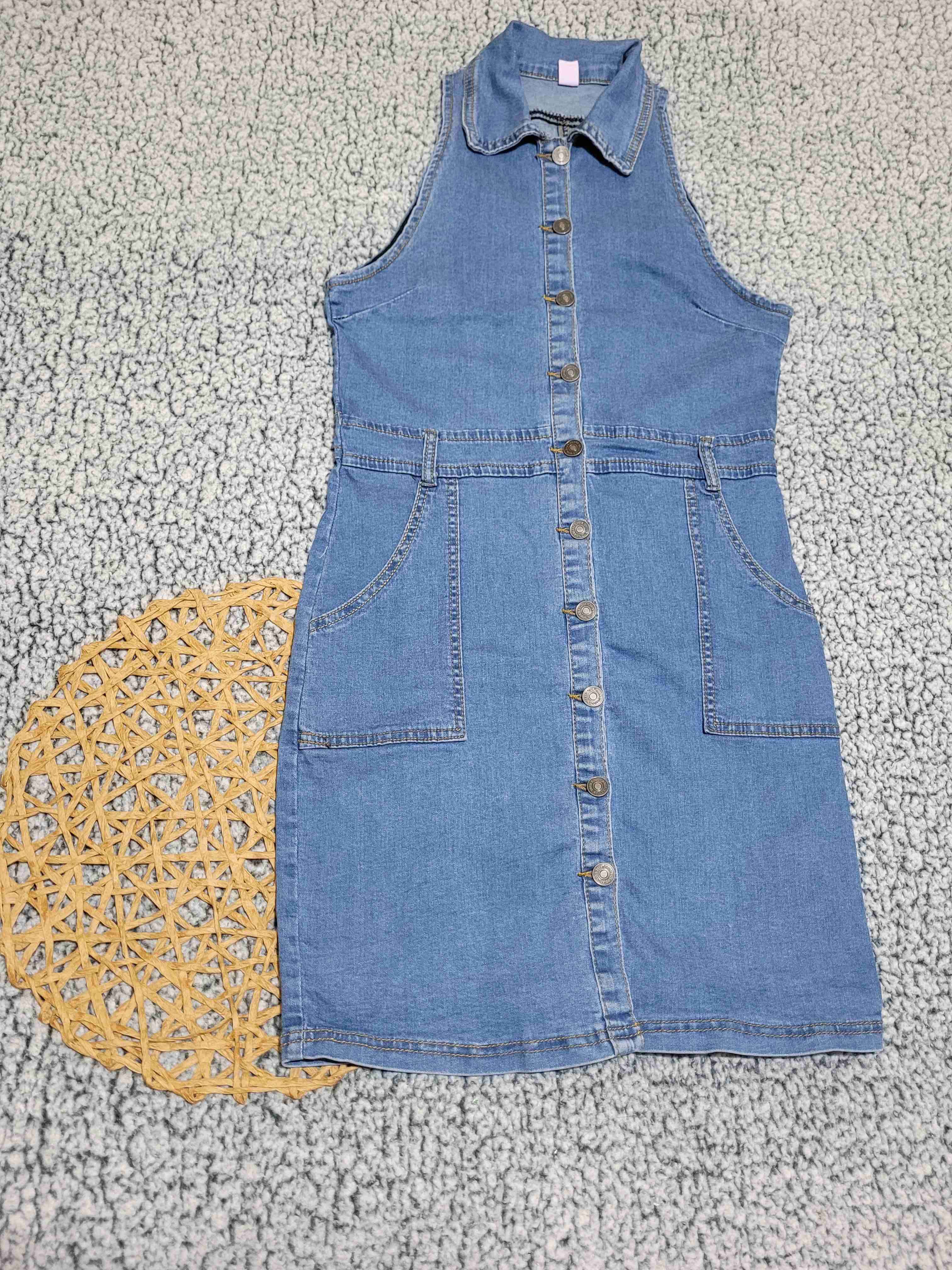 Vestido de mezclilla sin mangas - miniatura 1