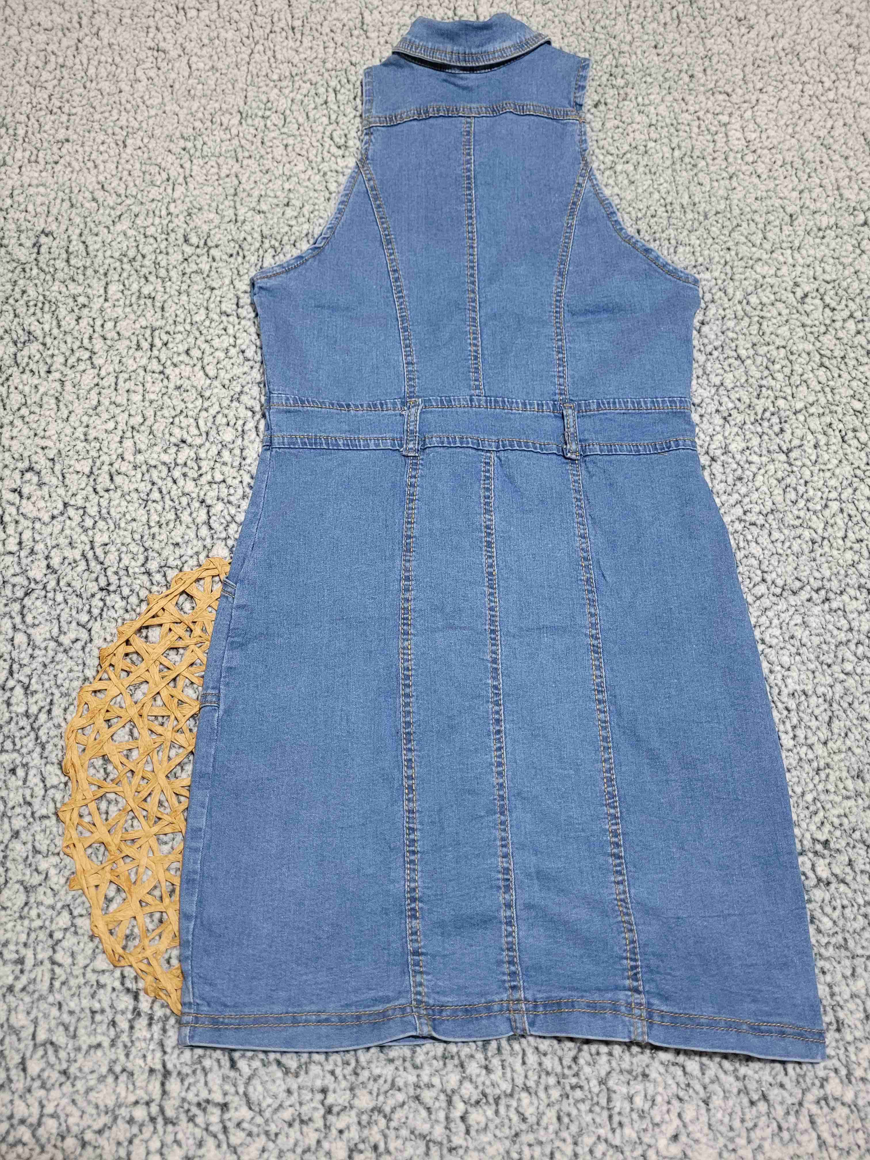 Vestido de mezclilla sin mangas - miniatura 2