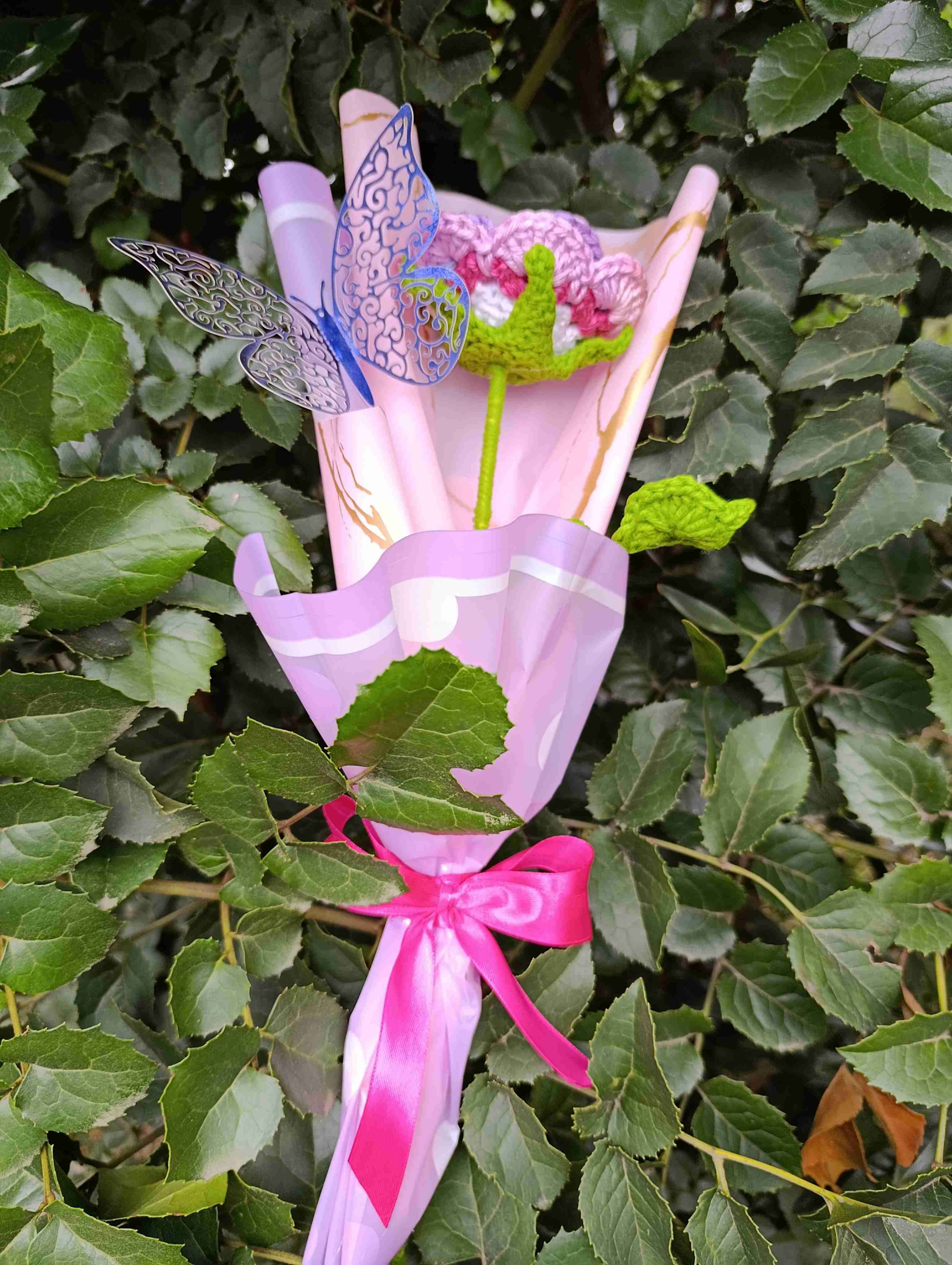 Ramo de flores de crochet - miniatura 2