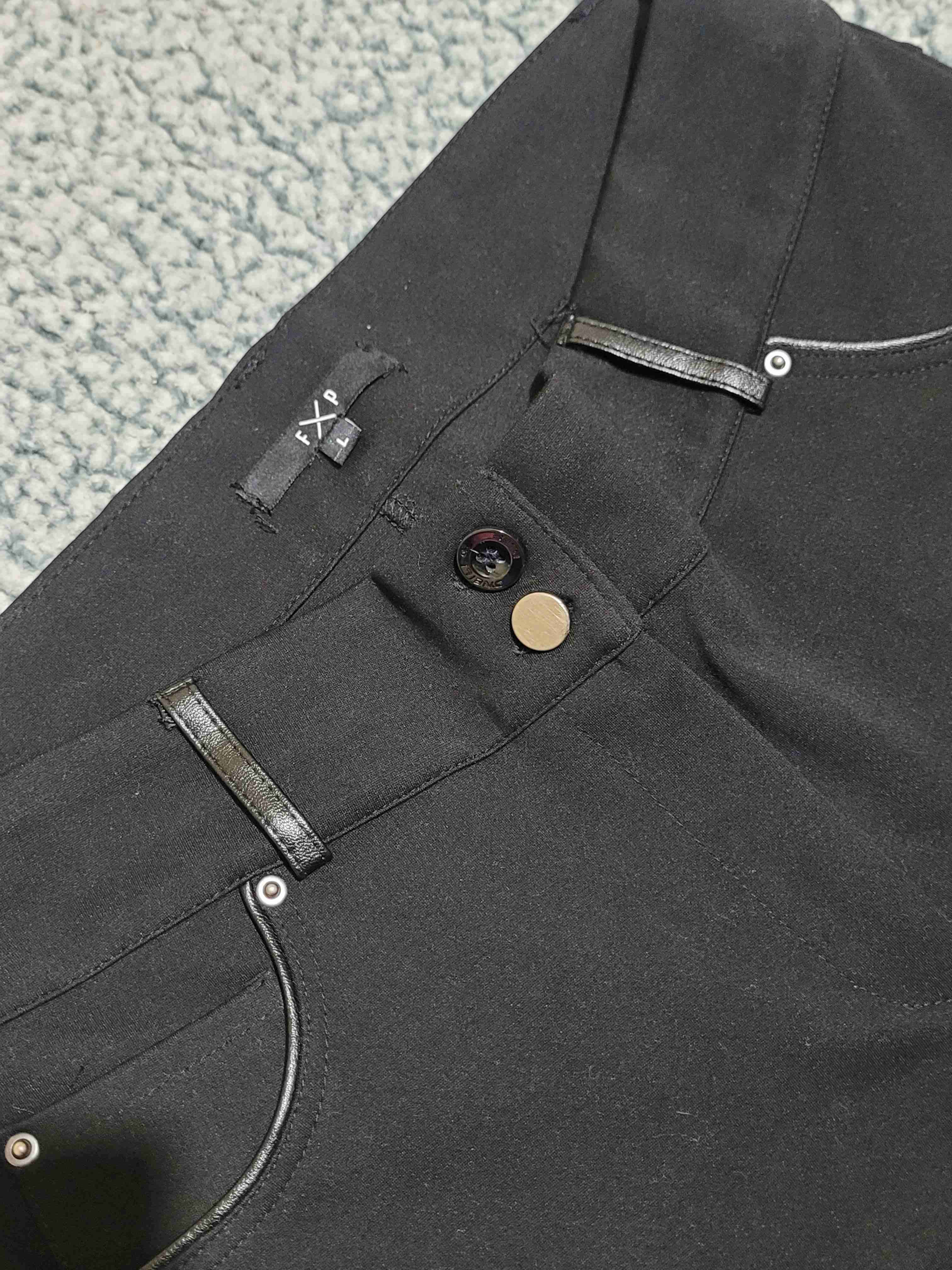 Pantalones negros casuales - miniatura 3