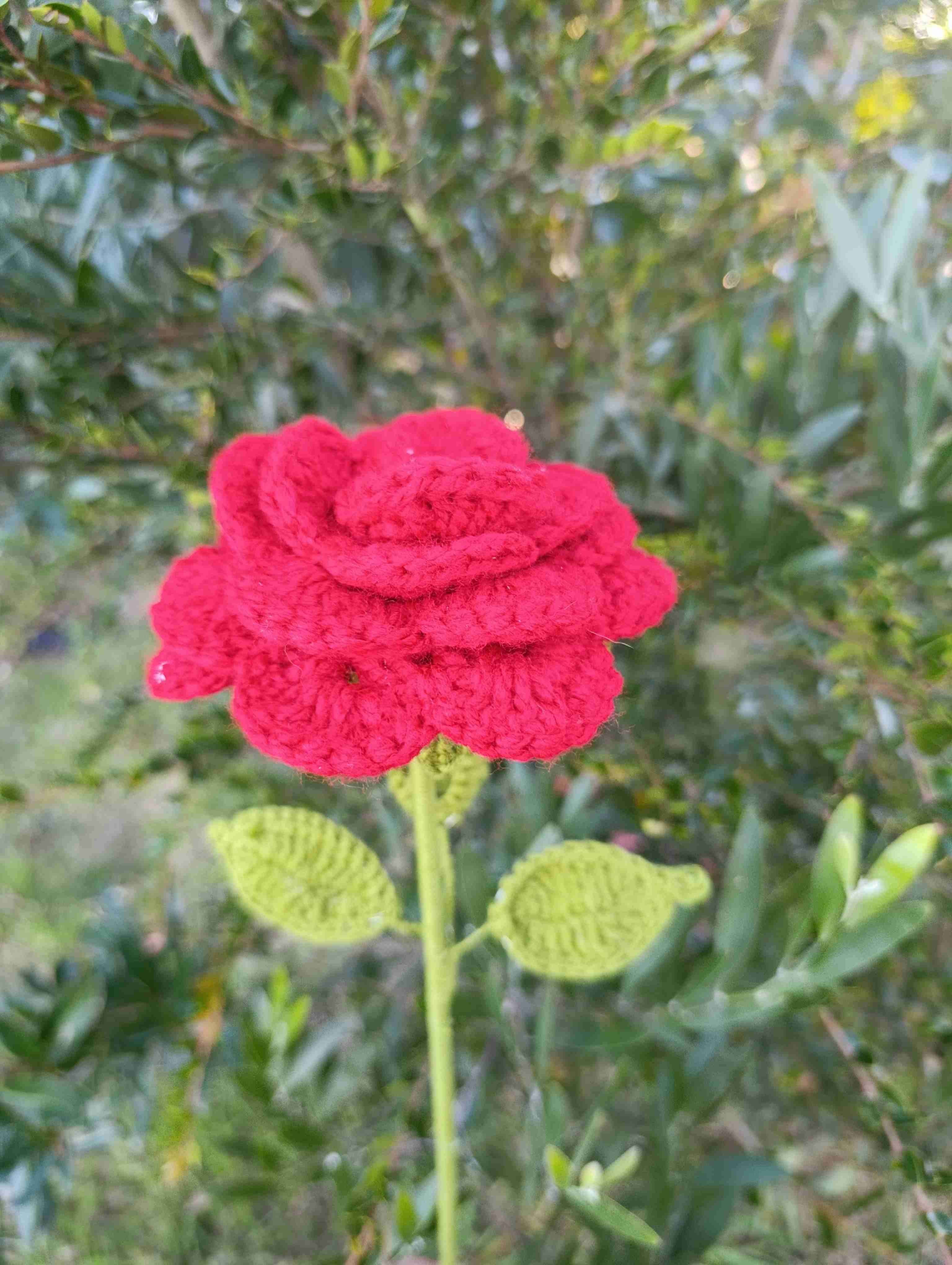 Ramo de flores de crochet - miniatura 4