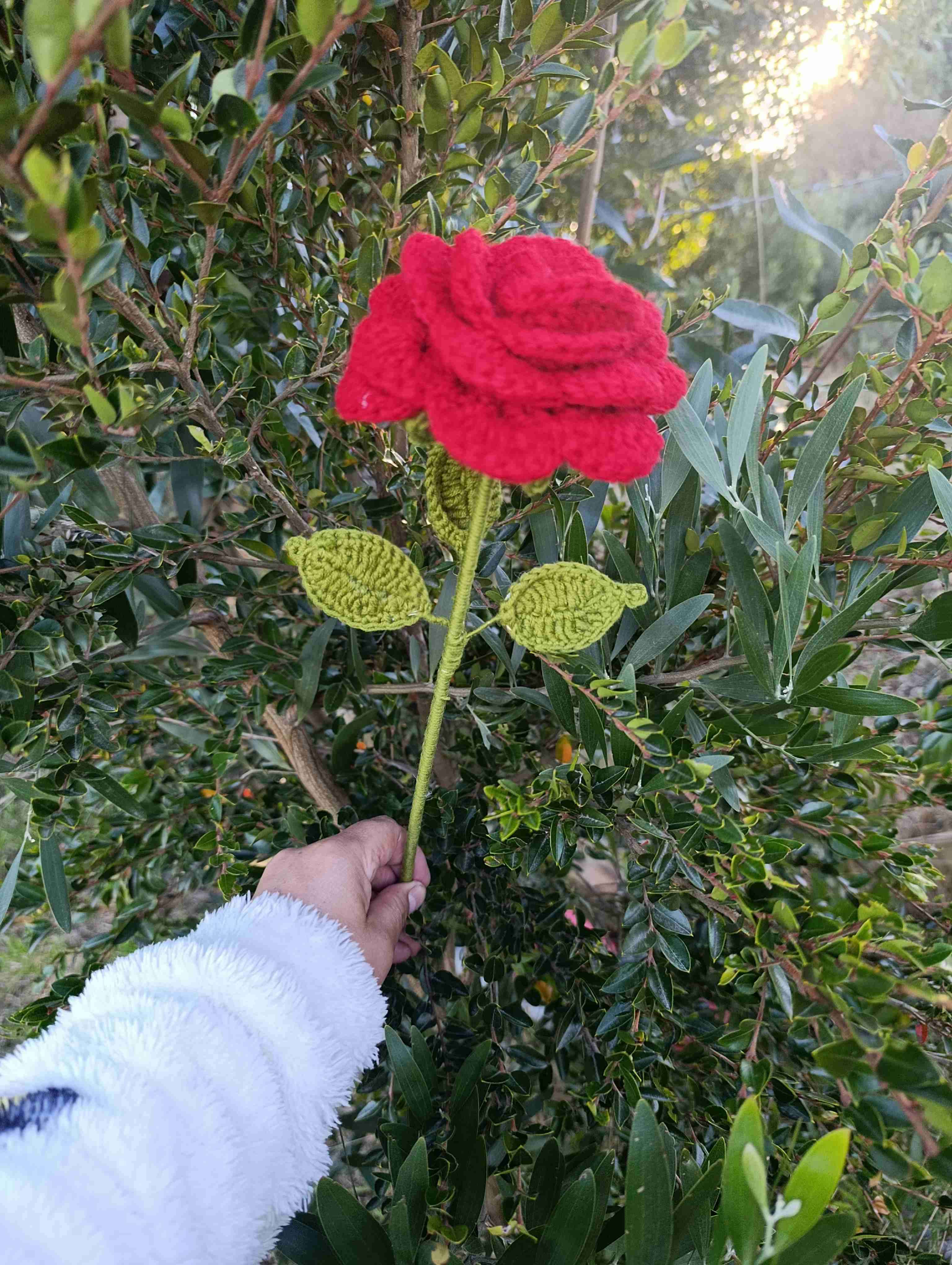 Ramo de flores de crochet - miniatura 5