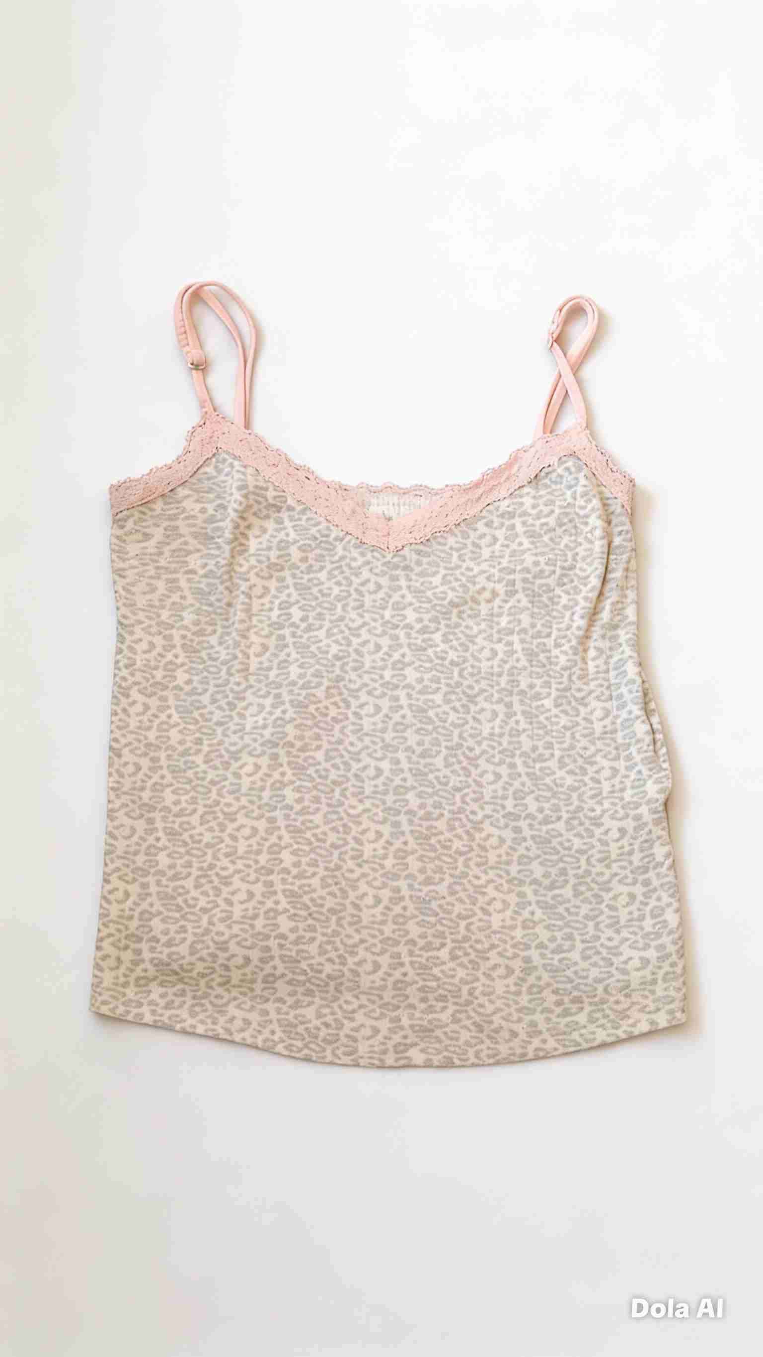 Camiseta animal print con encaje