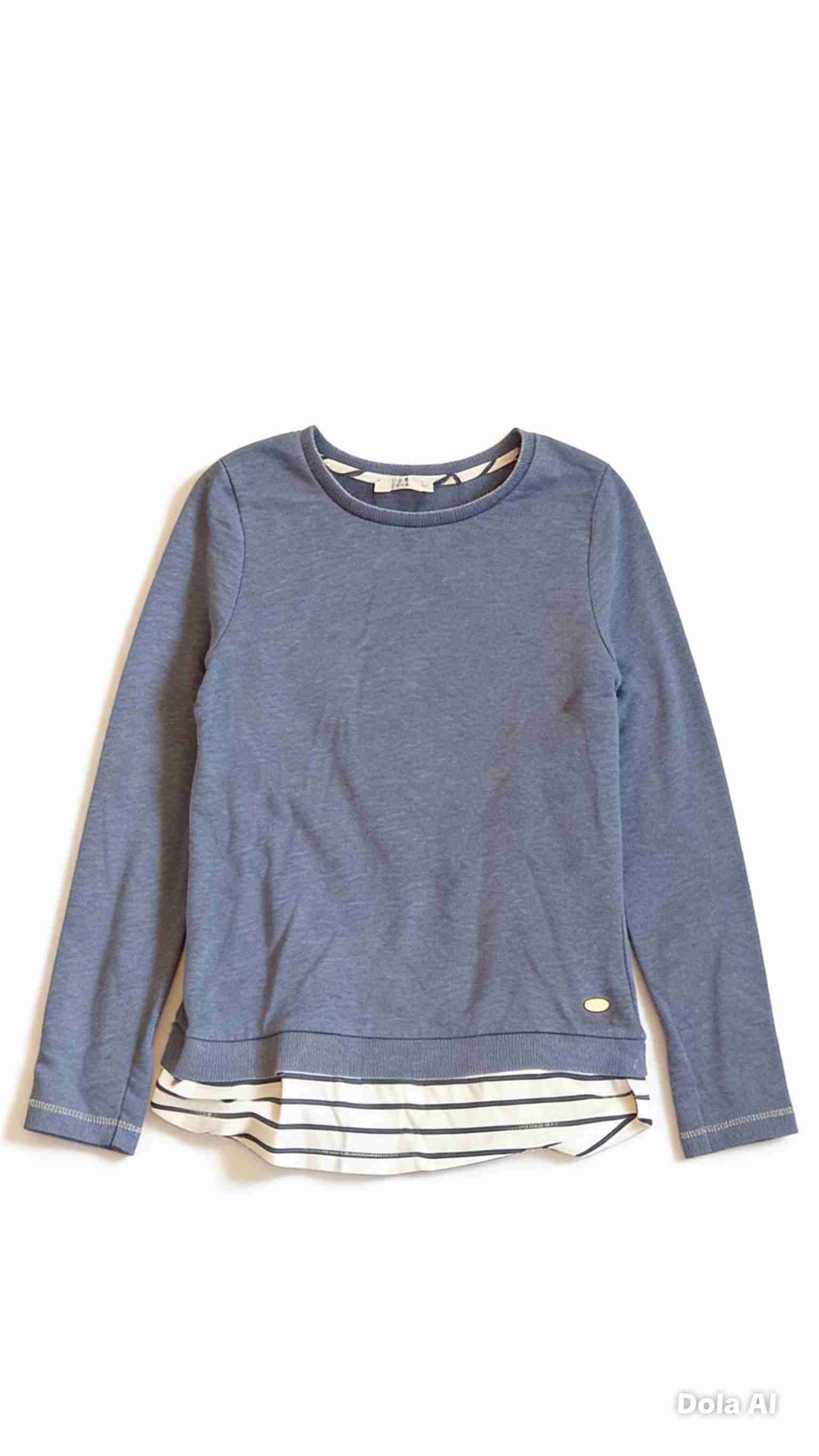 Polera azul con rayas