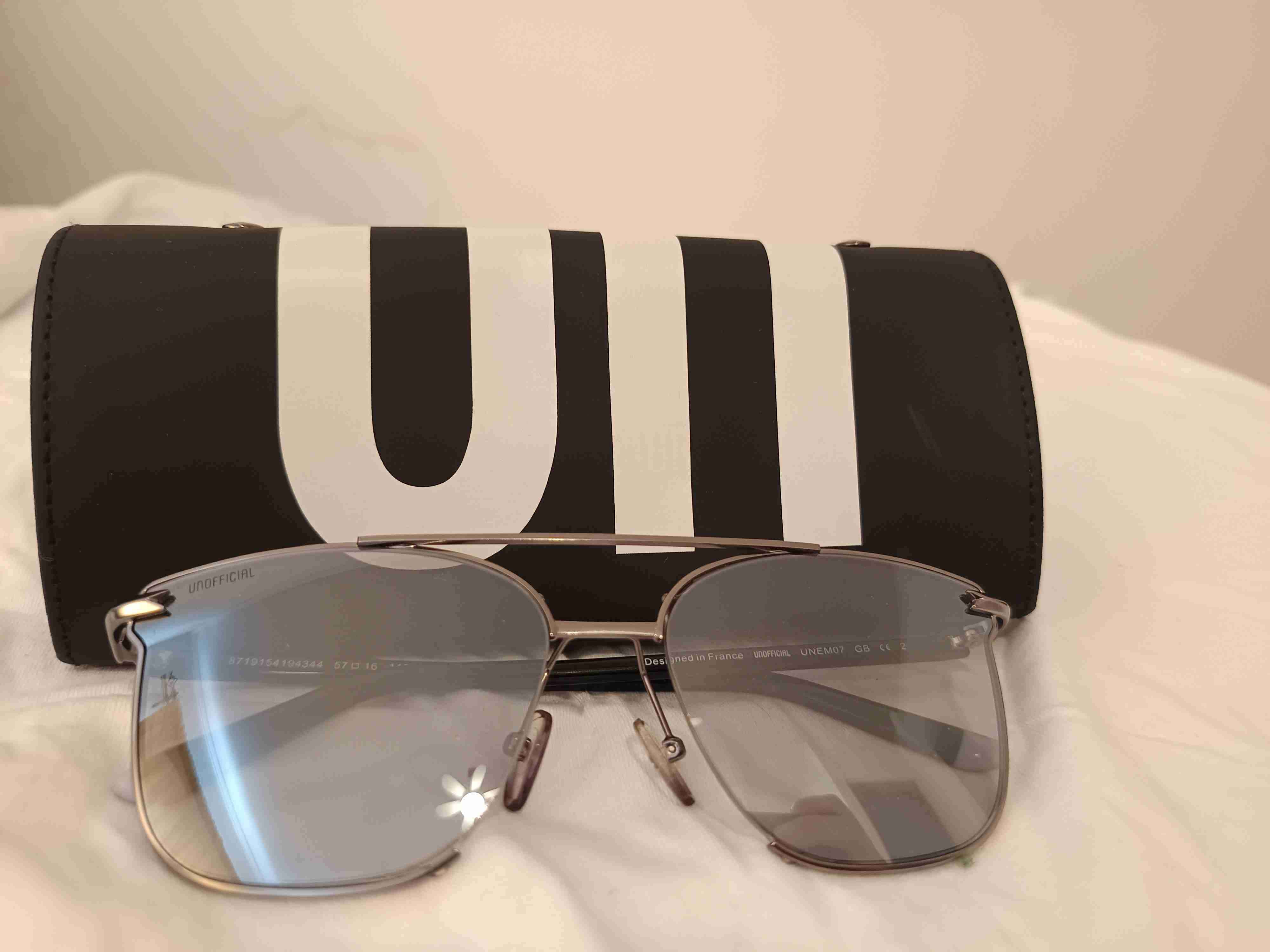 Lentes de sol Unofficial plateados