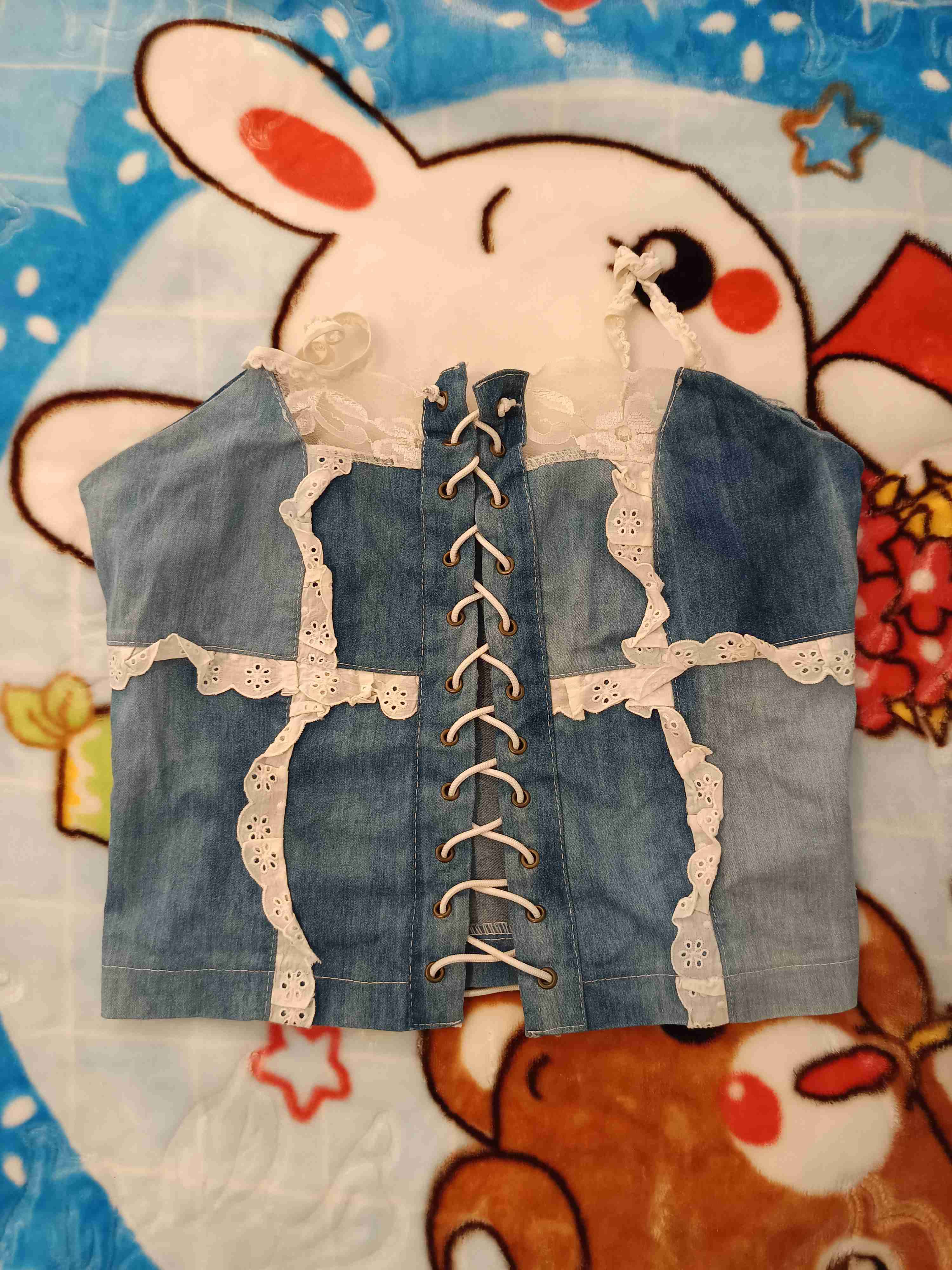 Top corsé de mezclilla y encaje