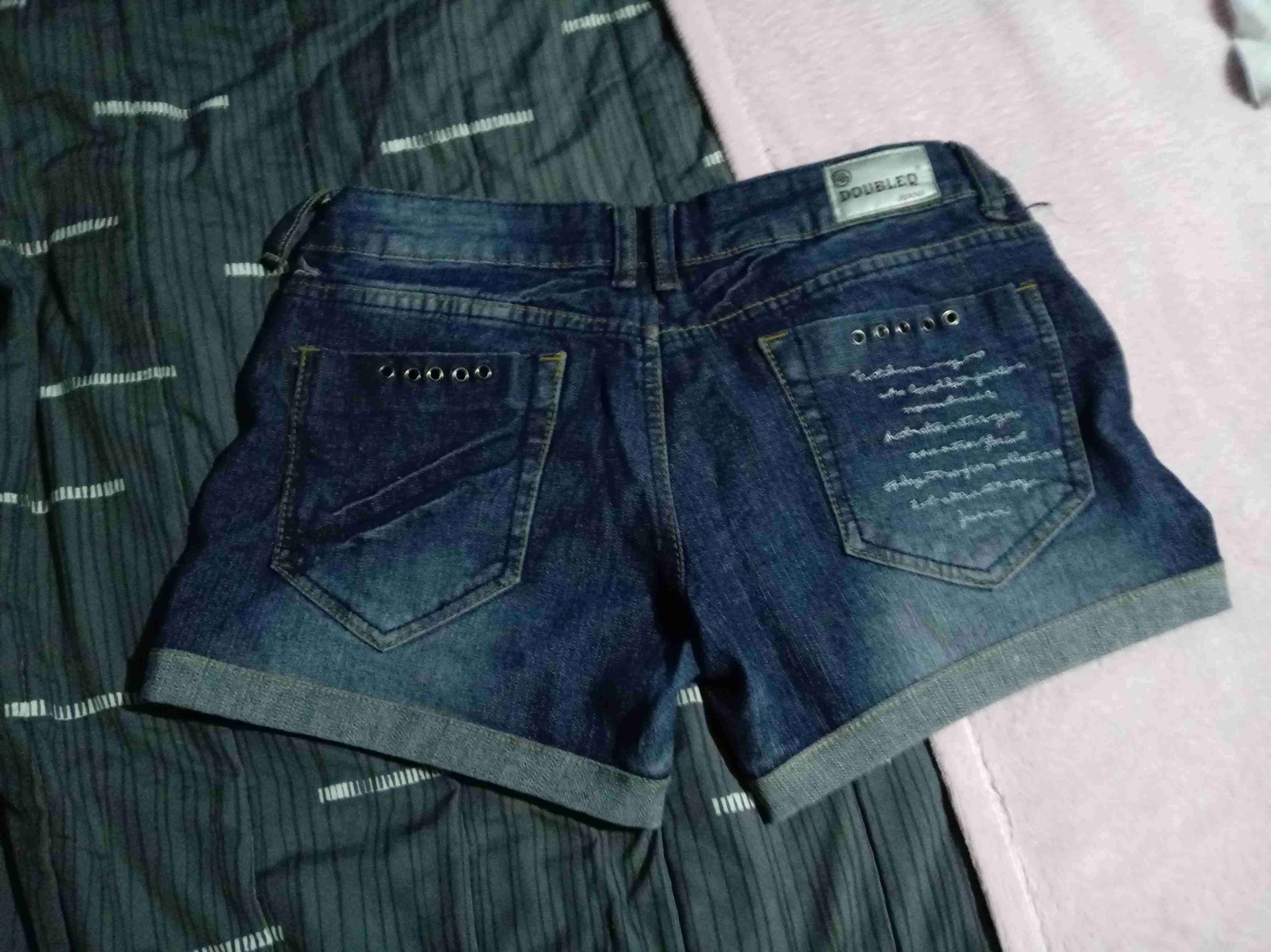 Shorts de mezclilla con detalles - miniatura 1