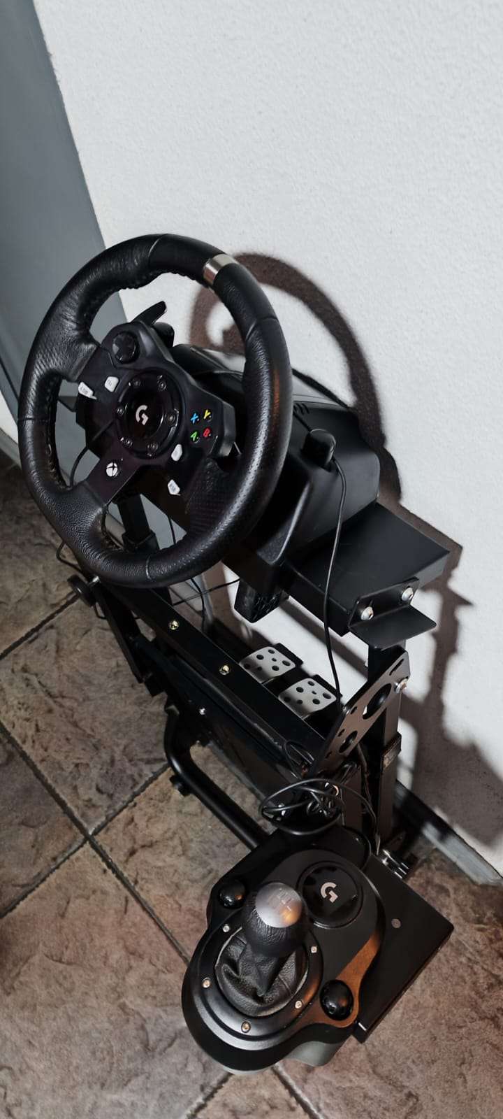 Vendo Logitech G920 con soporte metalico - miniatura 1