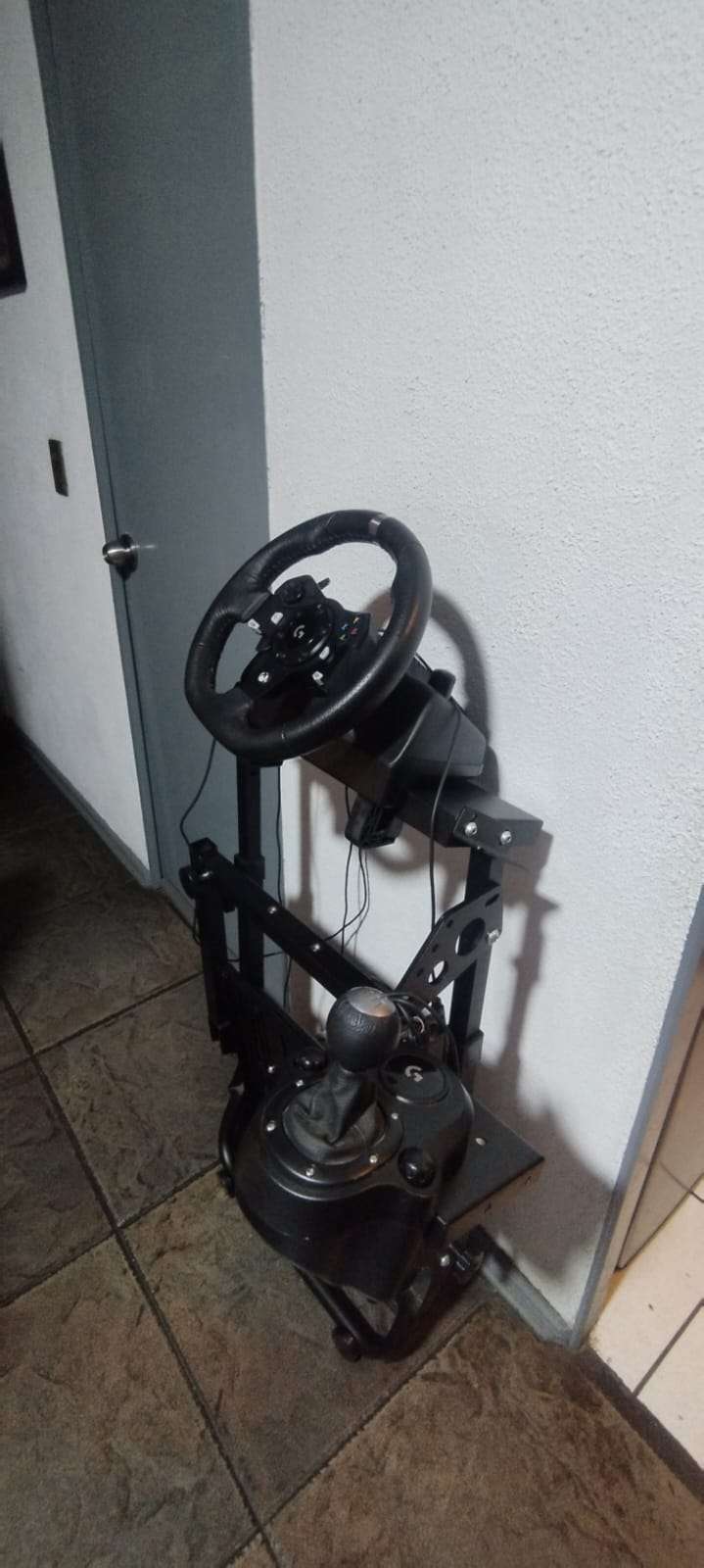 Vendo Logitech G920 con soporte metalico - miniatura 3