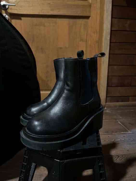 Botines negros de cuero - miniatura 2