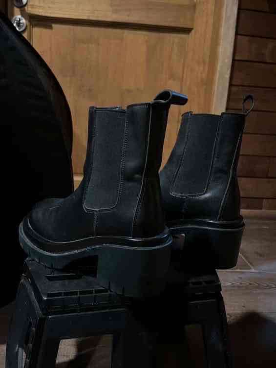 Botines negros de cuero - miniatura 3