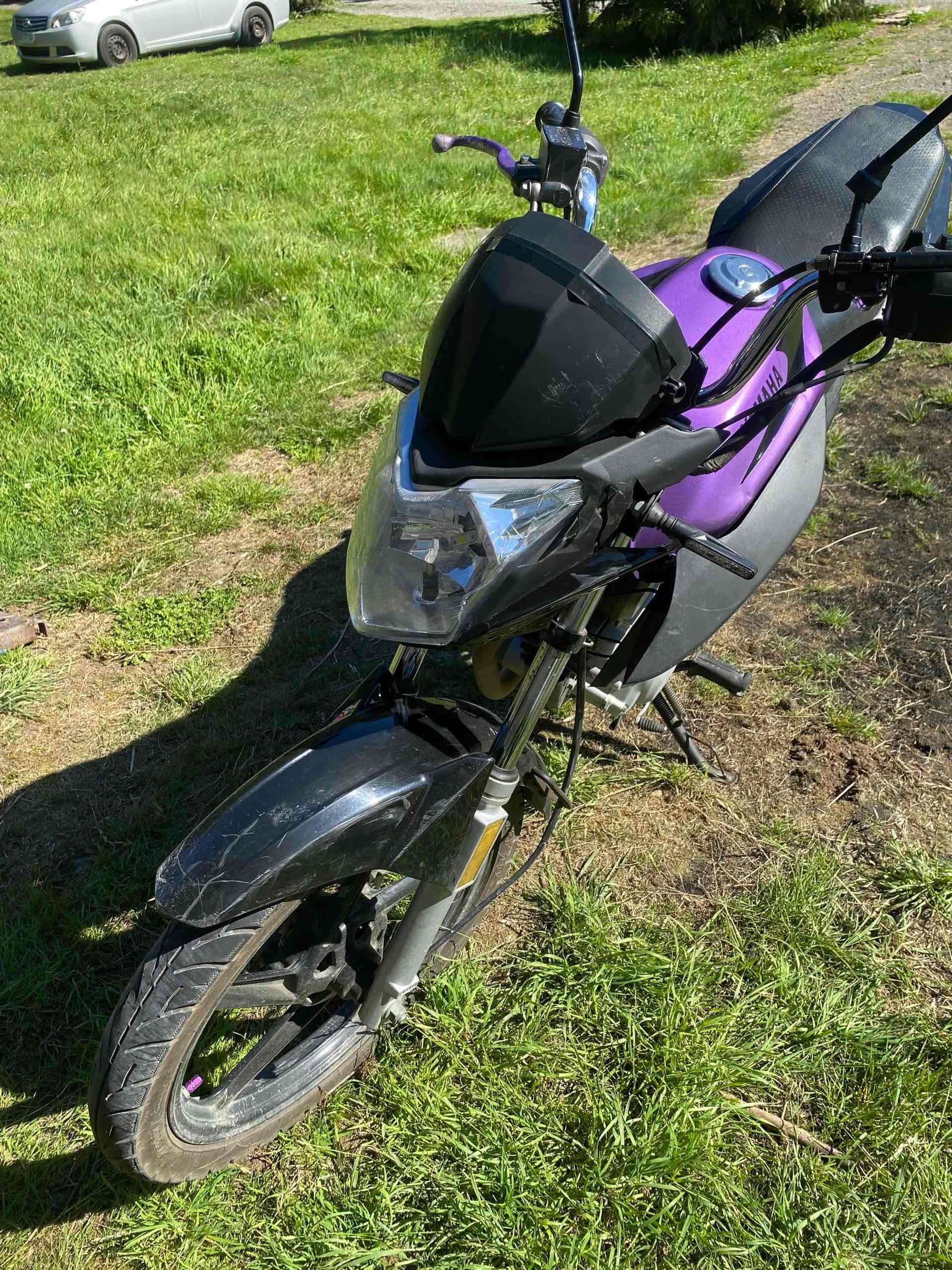 Motocicleta Yamaha YBR 125cc - miniatura 1