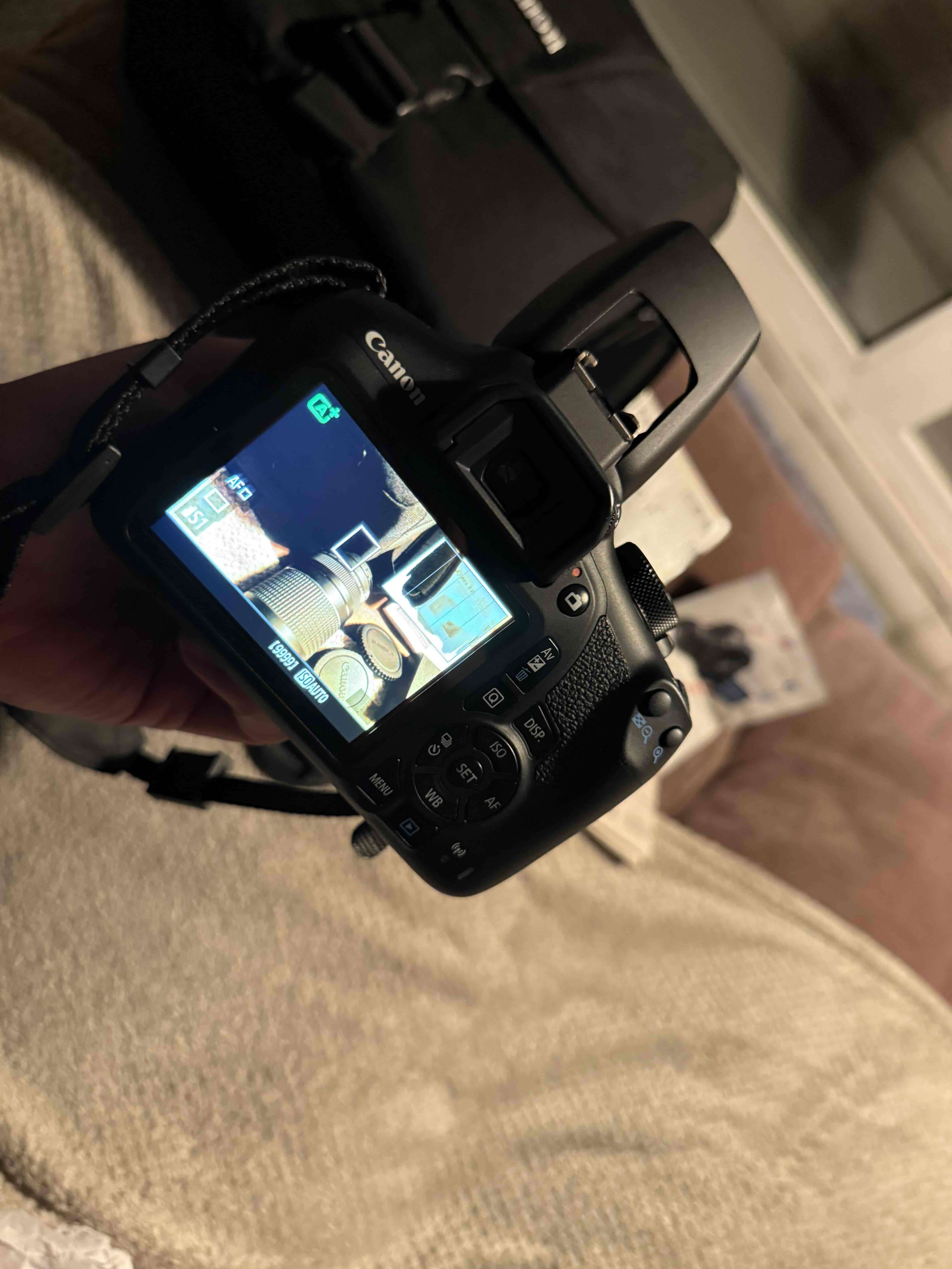 Cámara Canon Rebel T6 con accesorios - miniatura 4