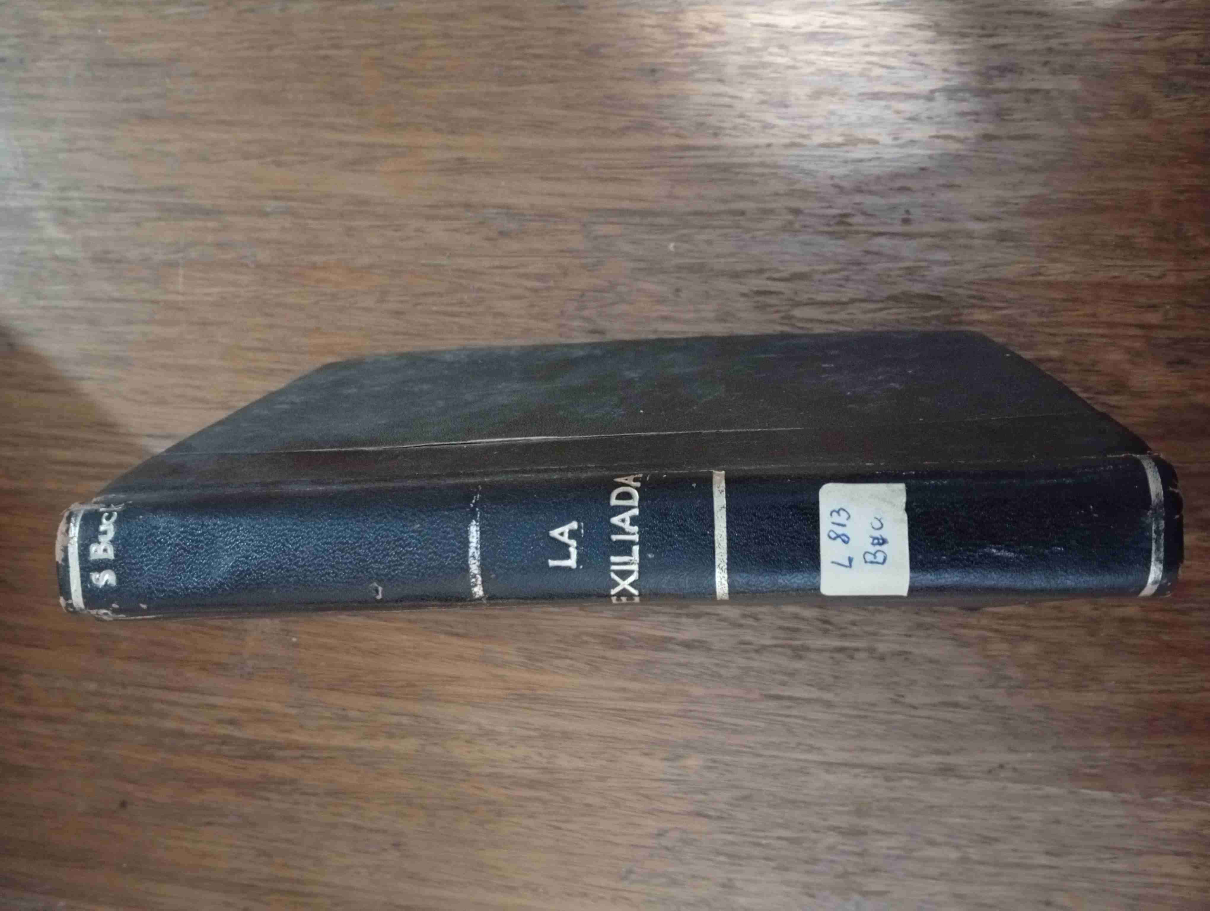 Libro 'La Exiliada' antiguo - miniatura 1