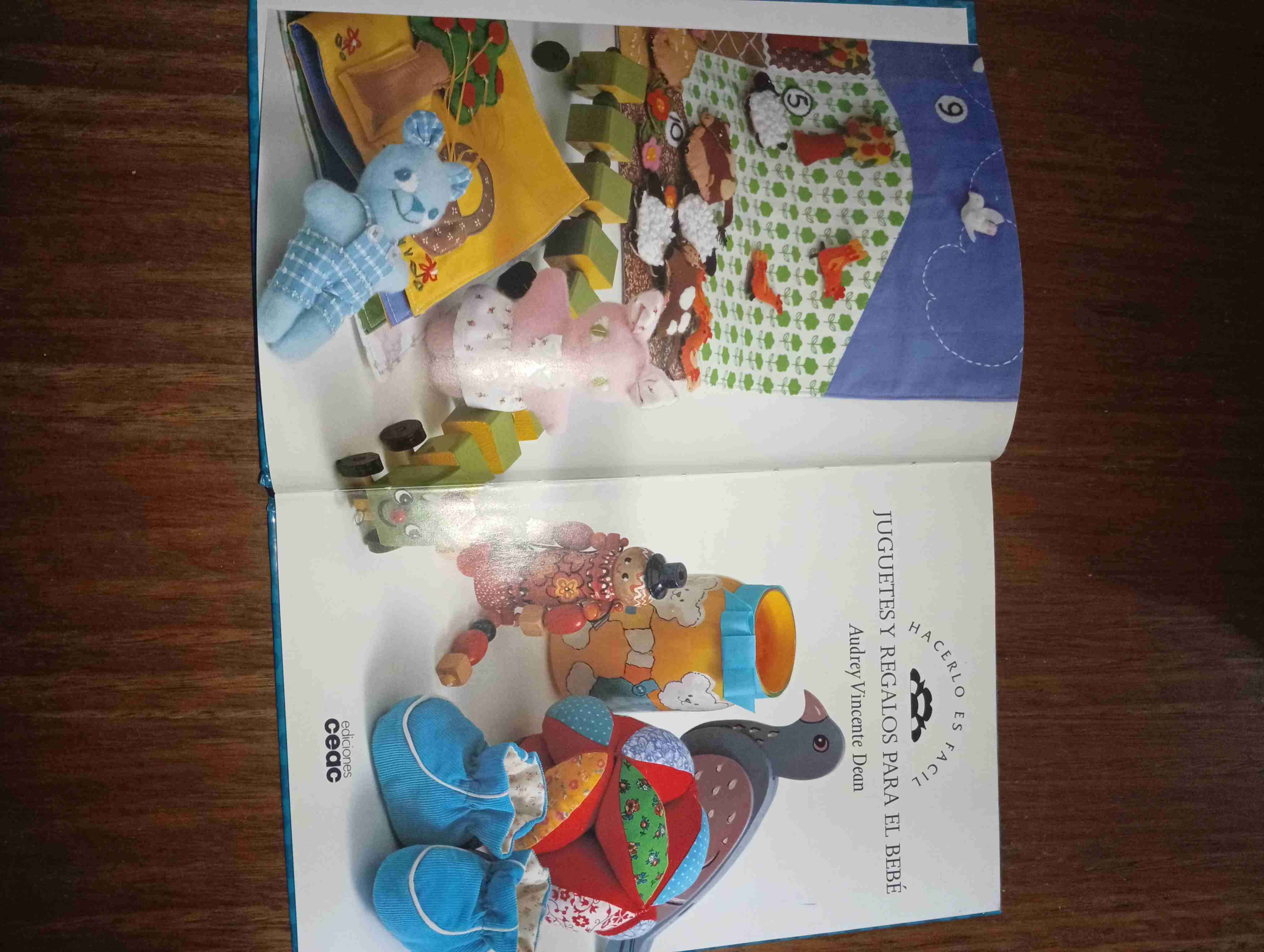 Libro Juguetes y Regalos para el Bebé - miniatura 2