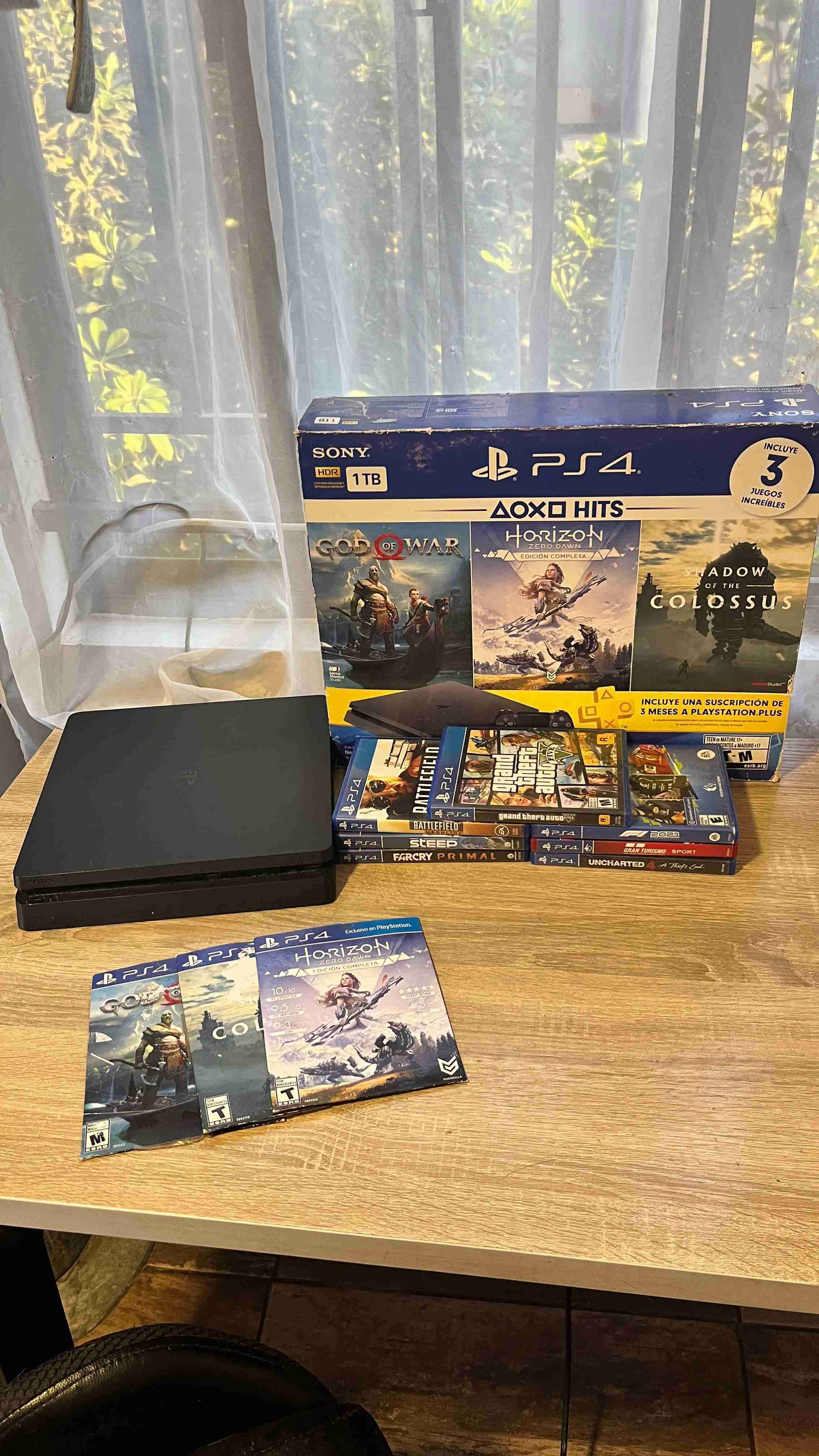 Consola PS4 con juegos incluidos
