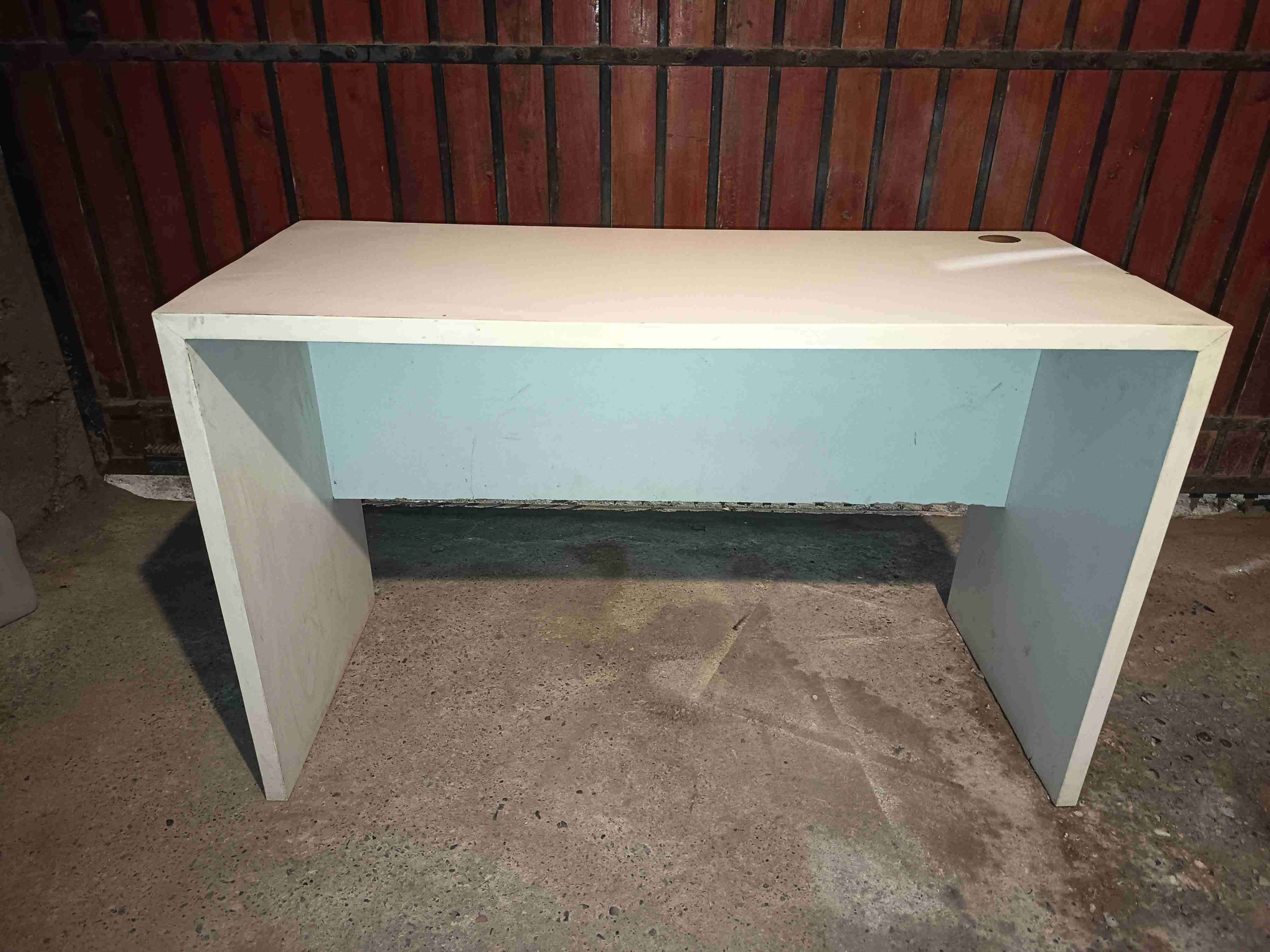 Escritorio blanco - miniatura 2