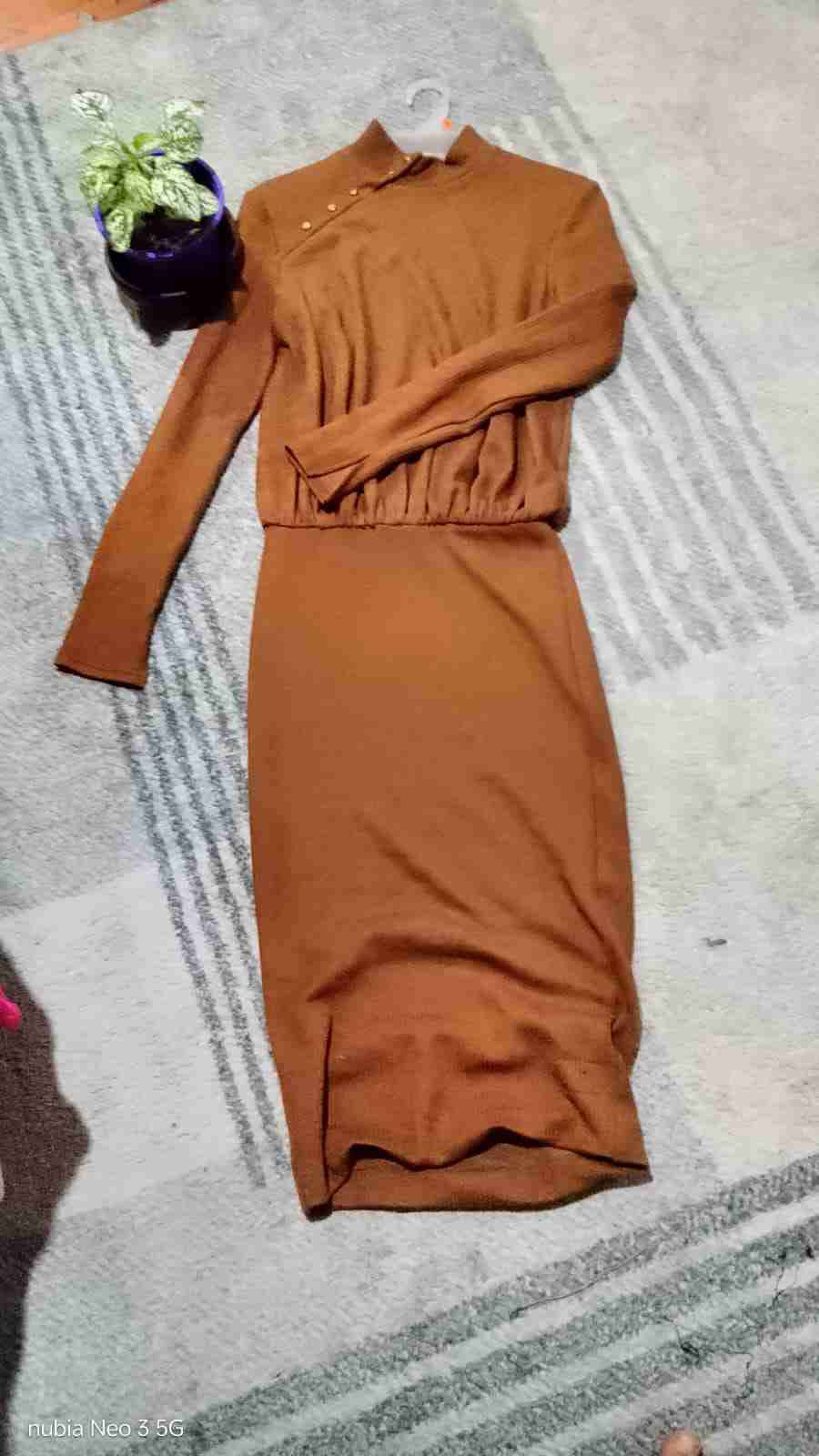 Falda corta negra elegante - miniatura 3