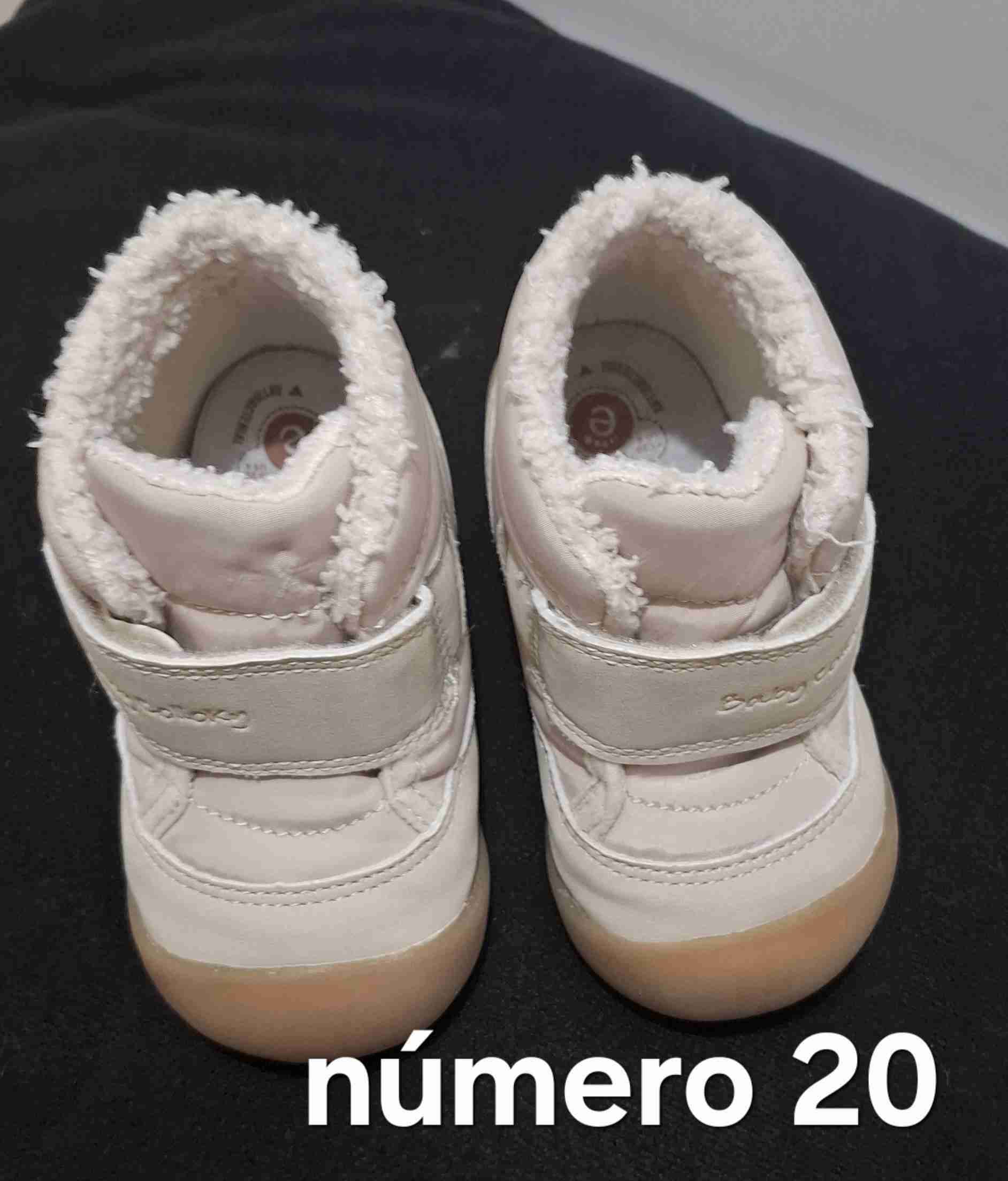 Zapatillas blancas de bebé - miniatura 4