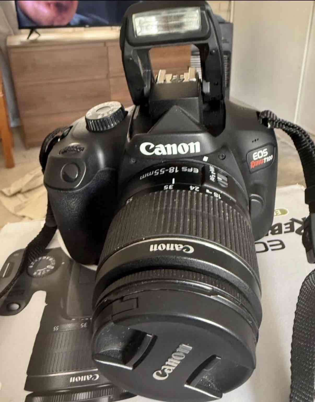 Cámara réflex Canon con cargador - miniatura 2