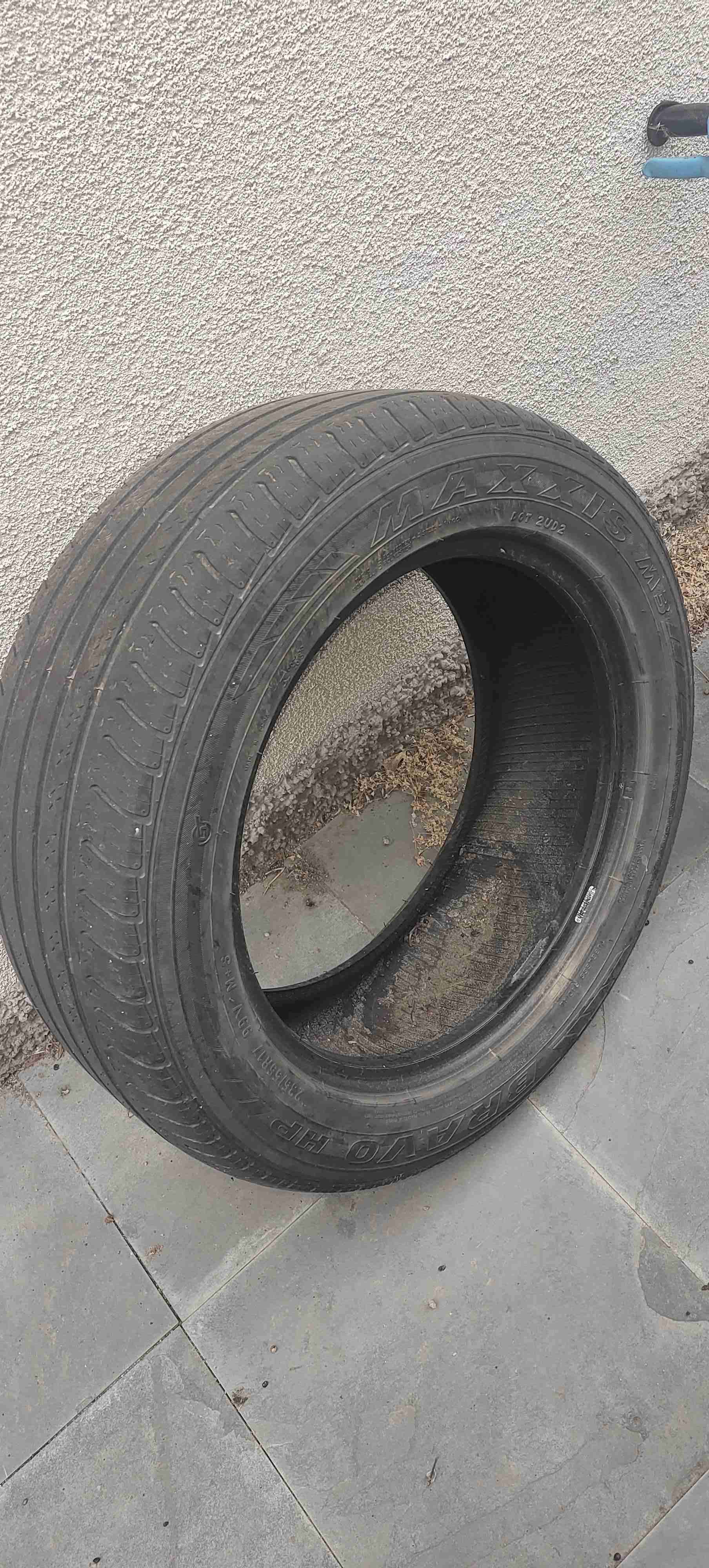 Neumatico Marca Maxxis 235/55 r17 - miniatura 4