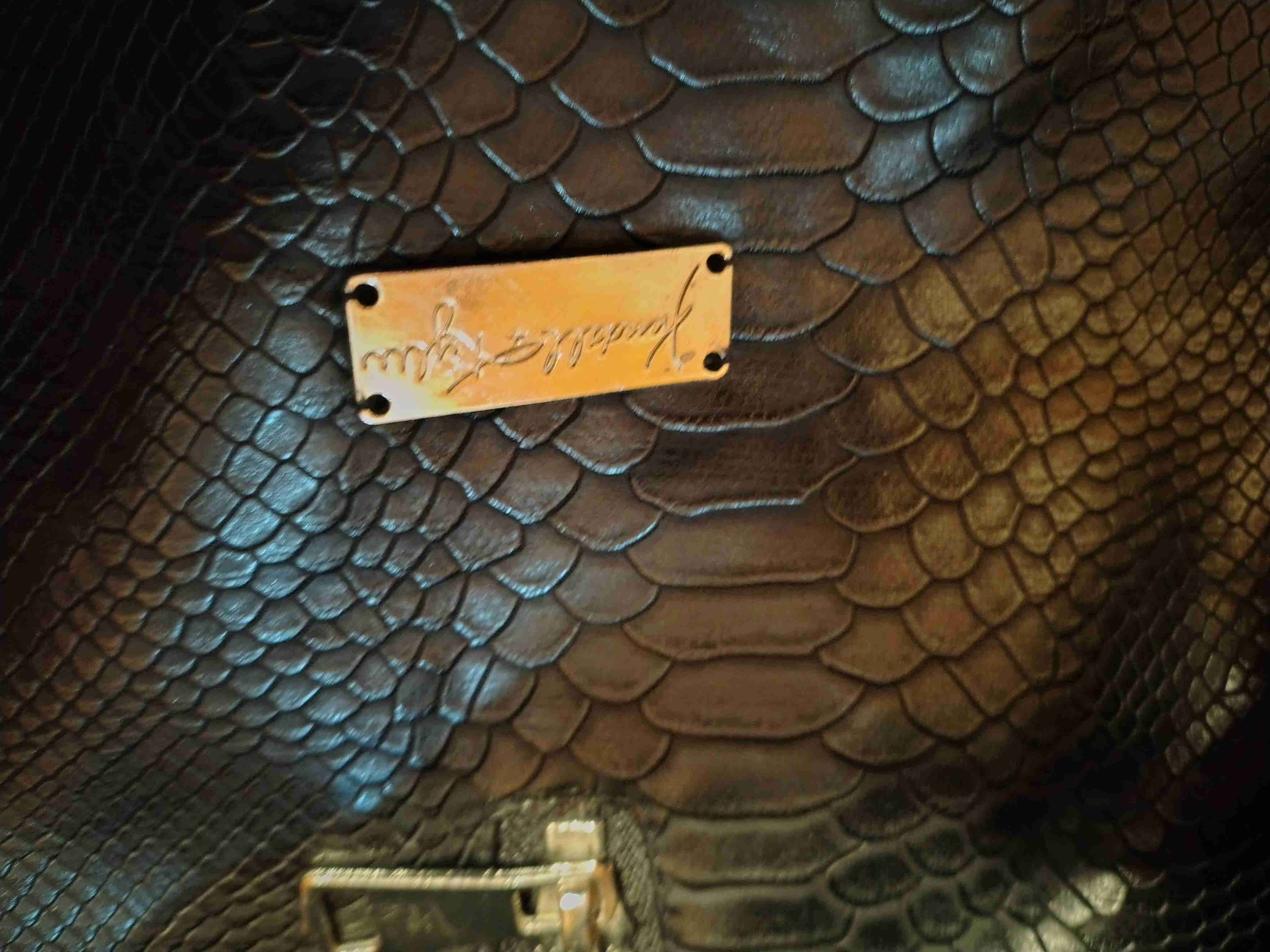 Ropa de cuero - miniatura 2