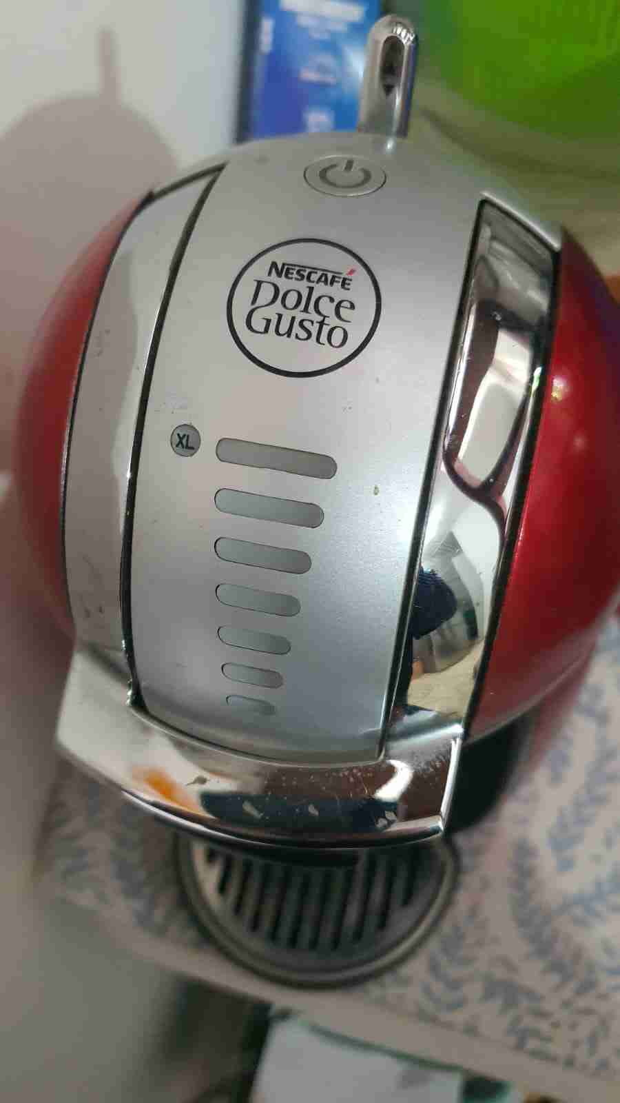 Cafetera Dolce Gusto roja - miniatura 2