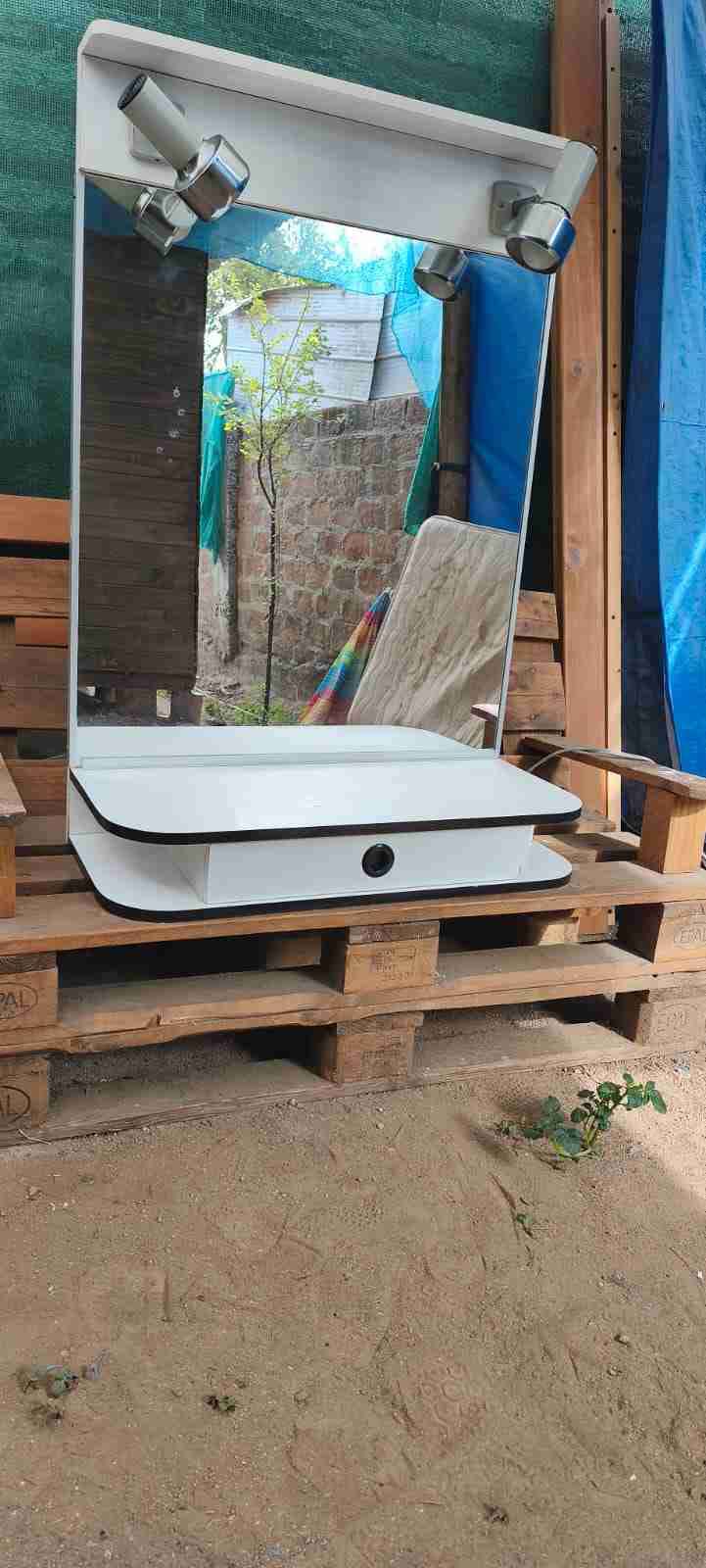 Mueble de peluquería flotante - miniatura 2