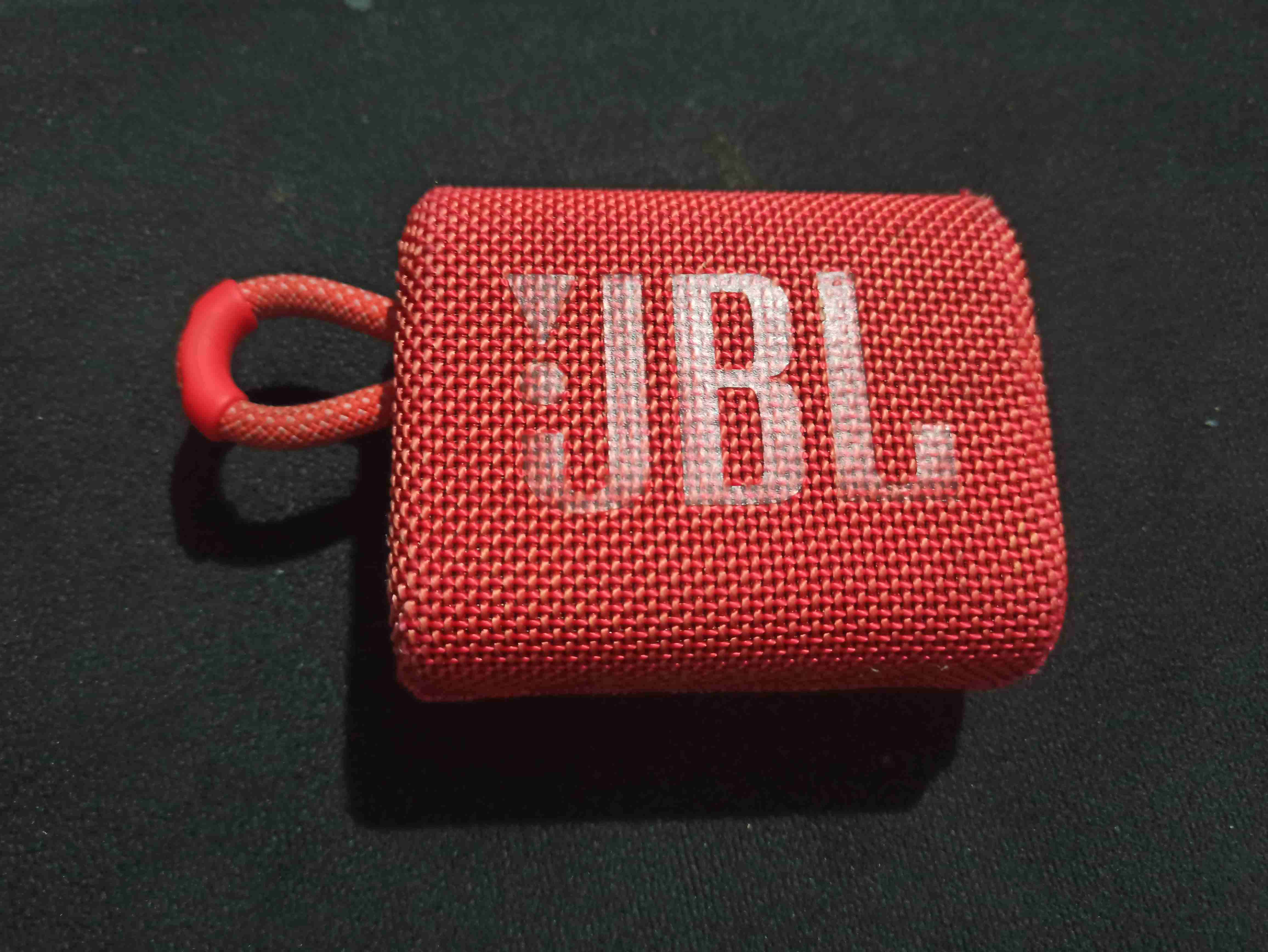 Parlante bluetooth rojo JBL
