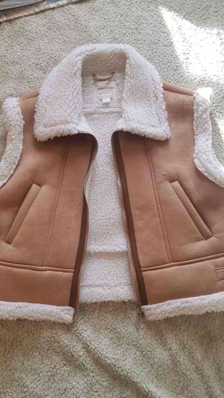 Chaleco sin mangas con forro interior - miniatura 1