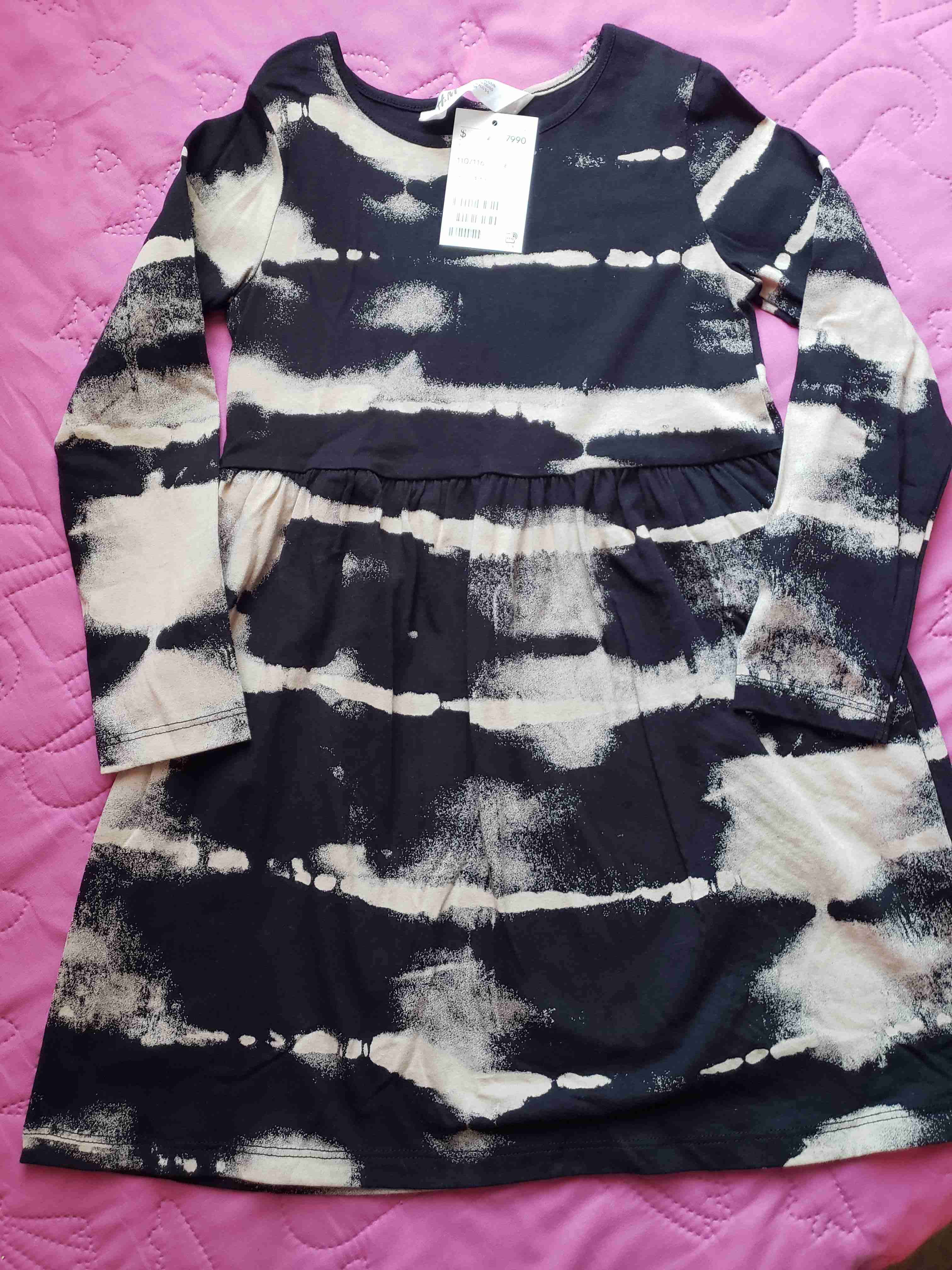 Vestido infantil gris con estampado - miniatura 2