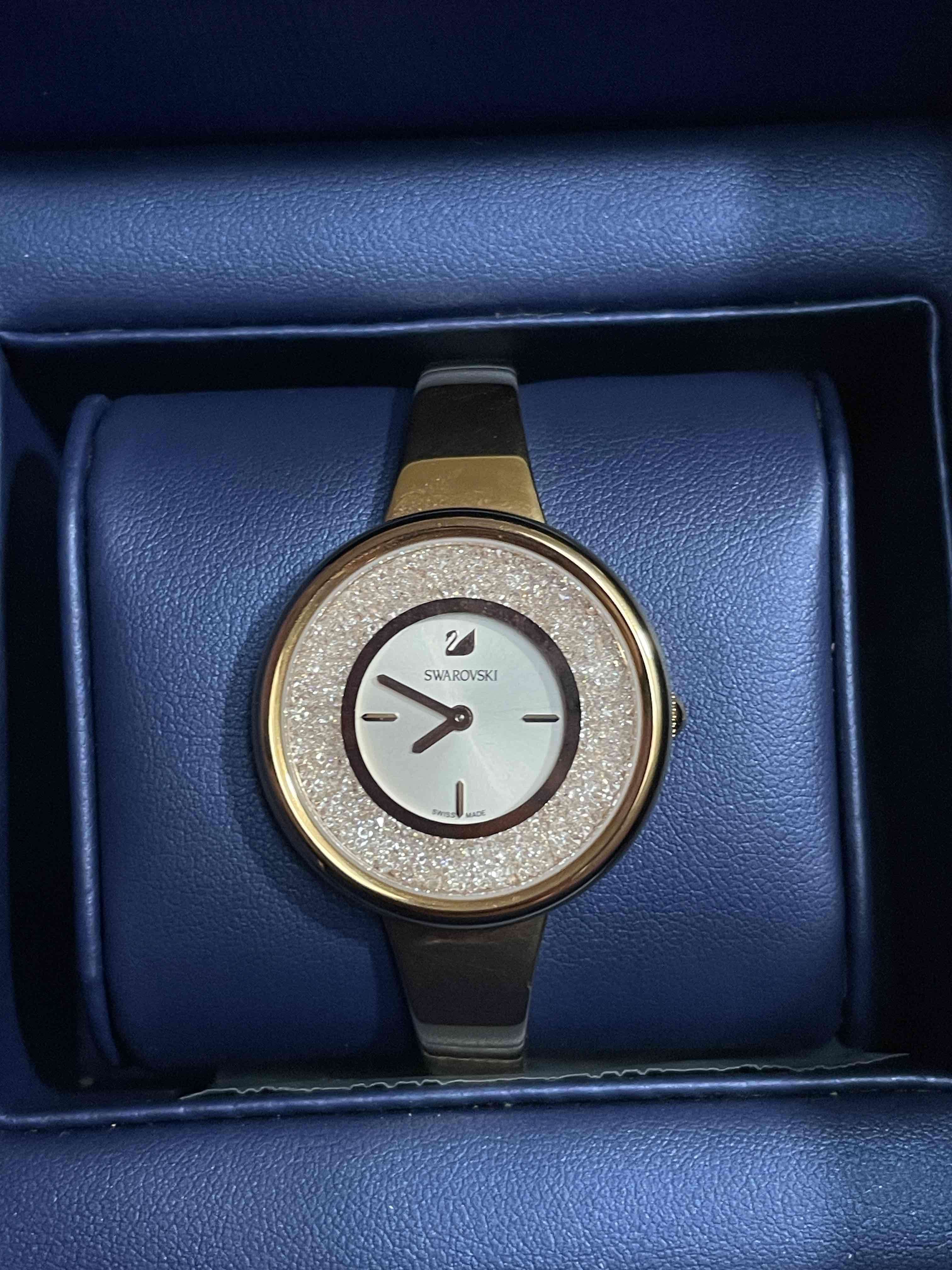 Reloj Swarovski dorado