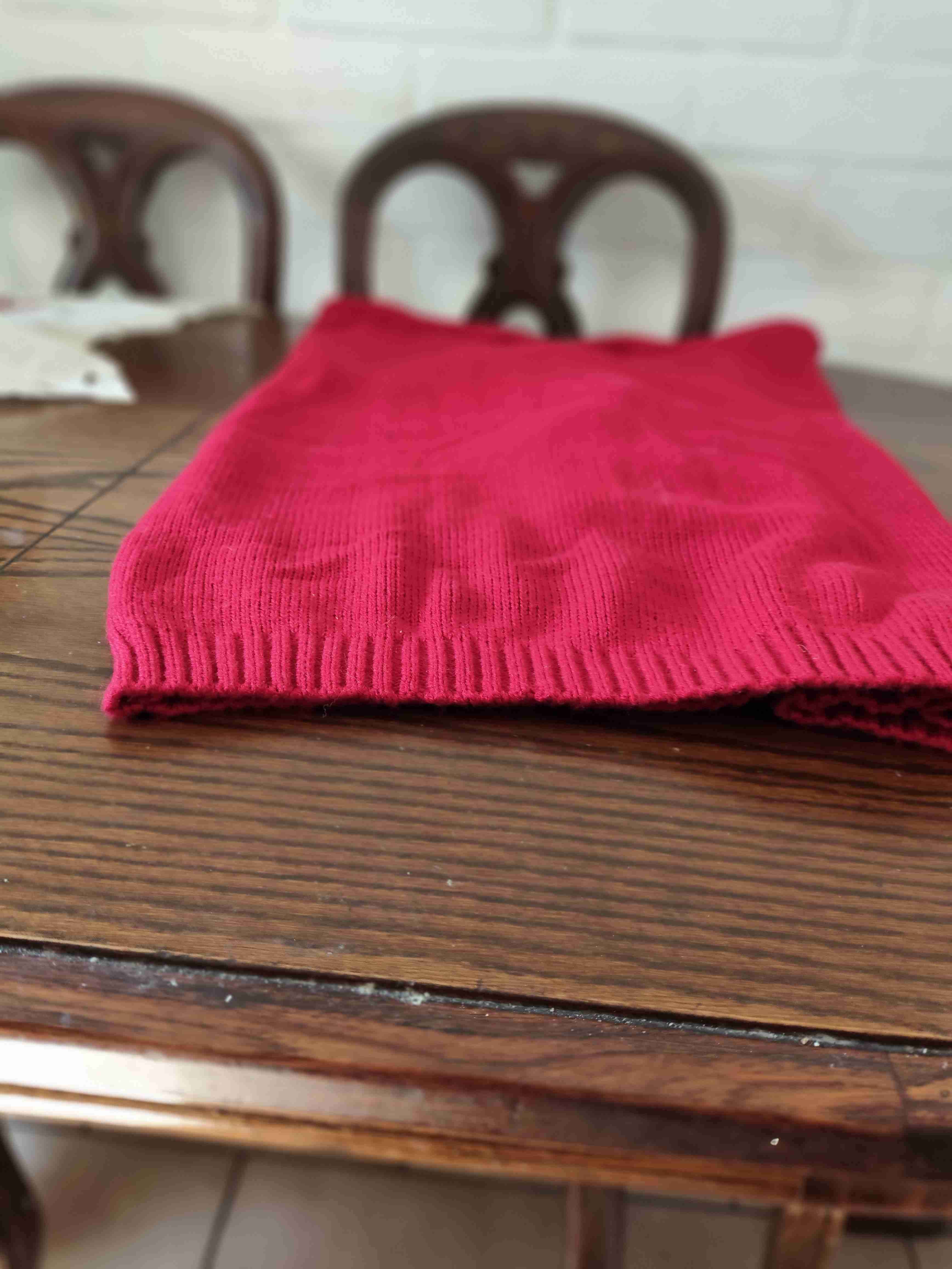 Suéter rojo tejido trenzado - miniatura 3