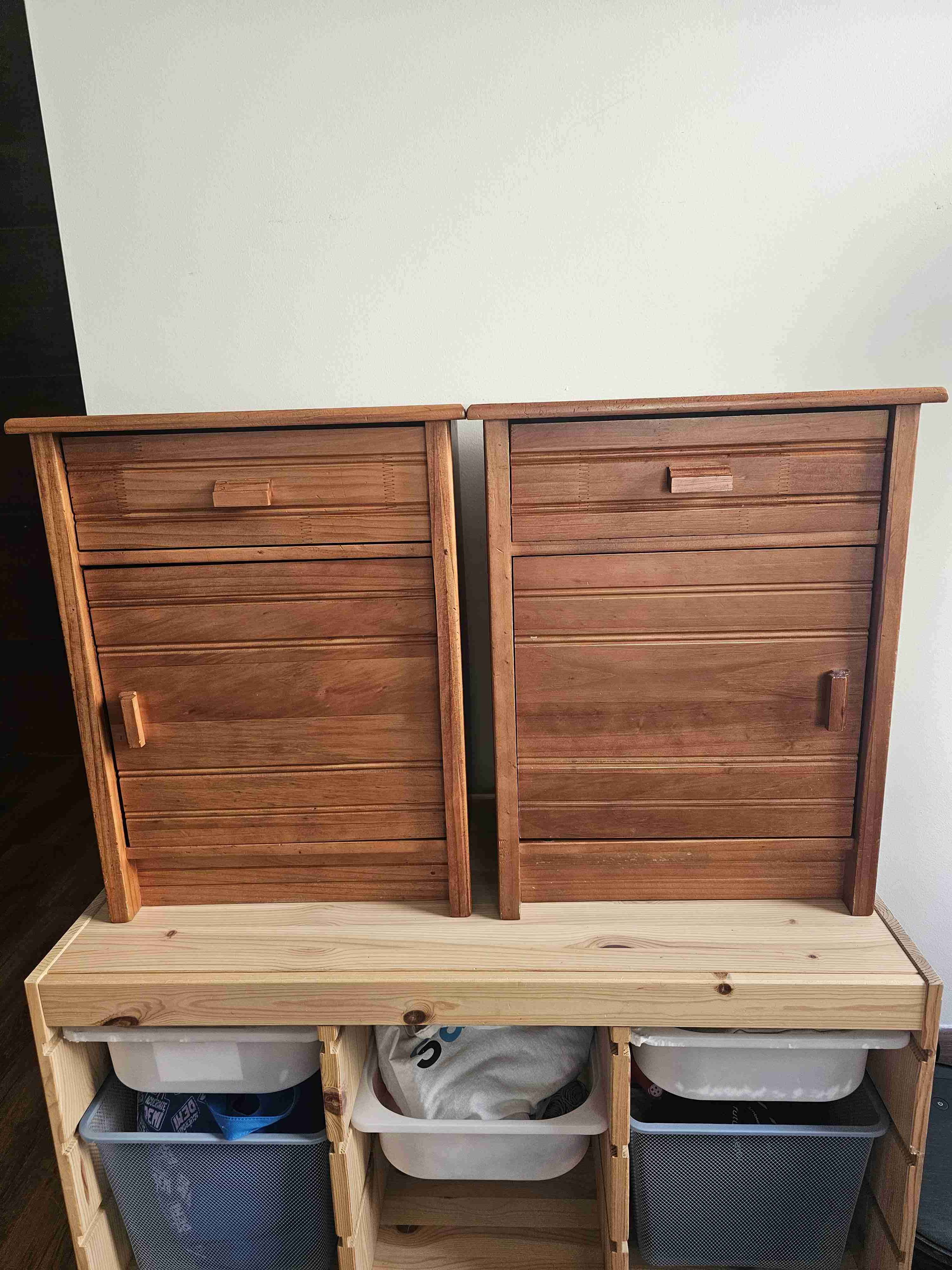 Veladores de madera CIC