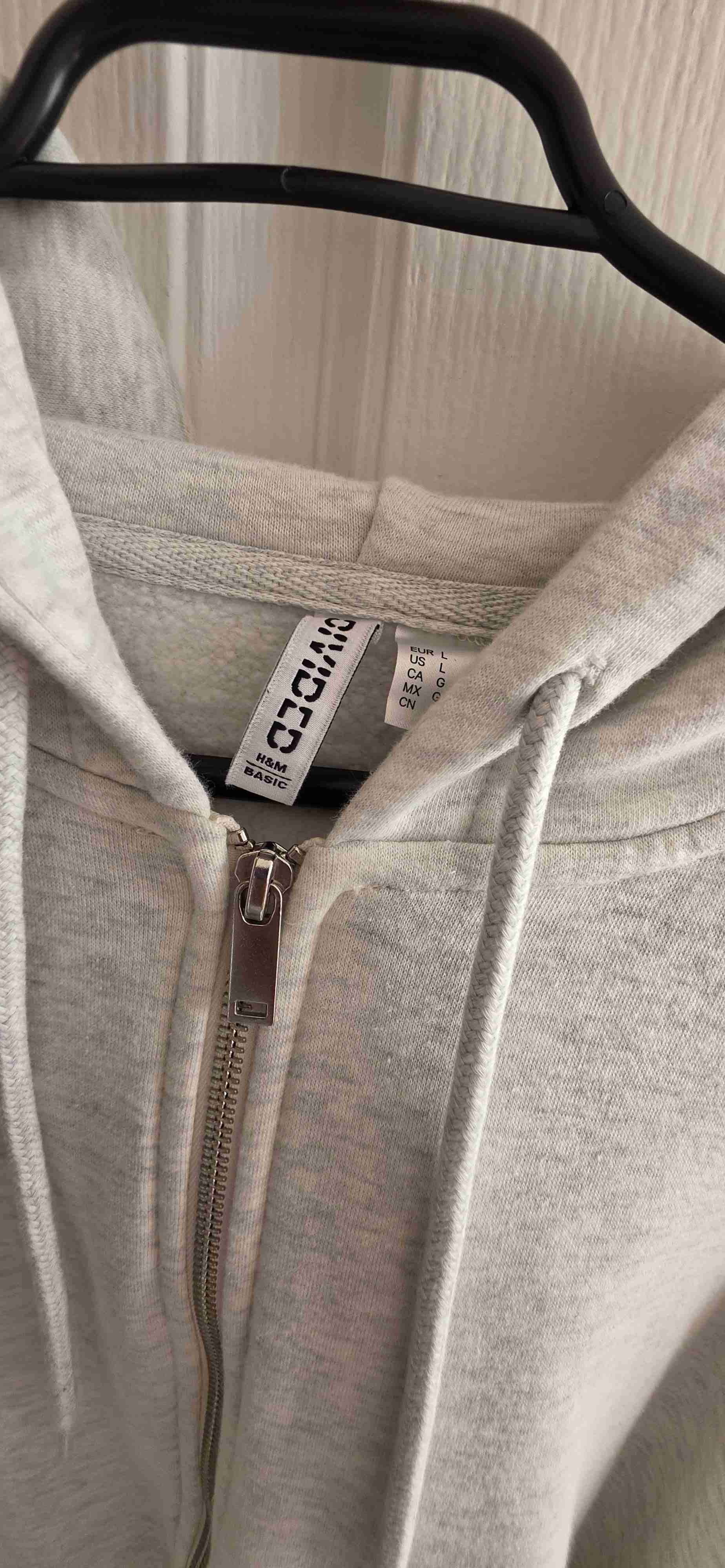 Polerón gris con capucha - miniatura 3